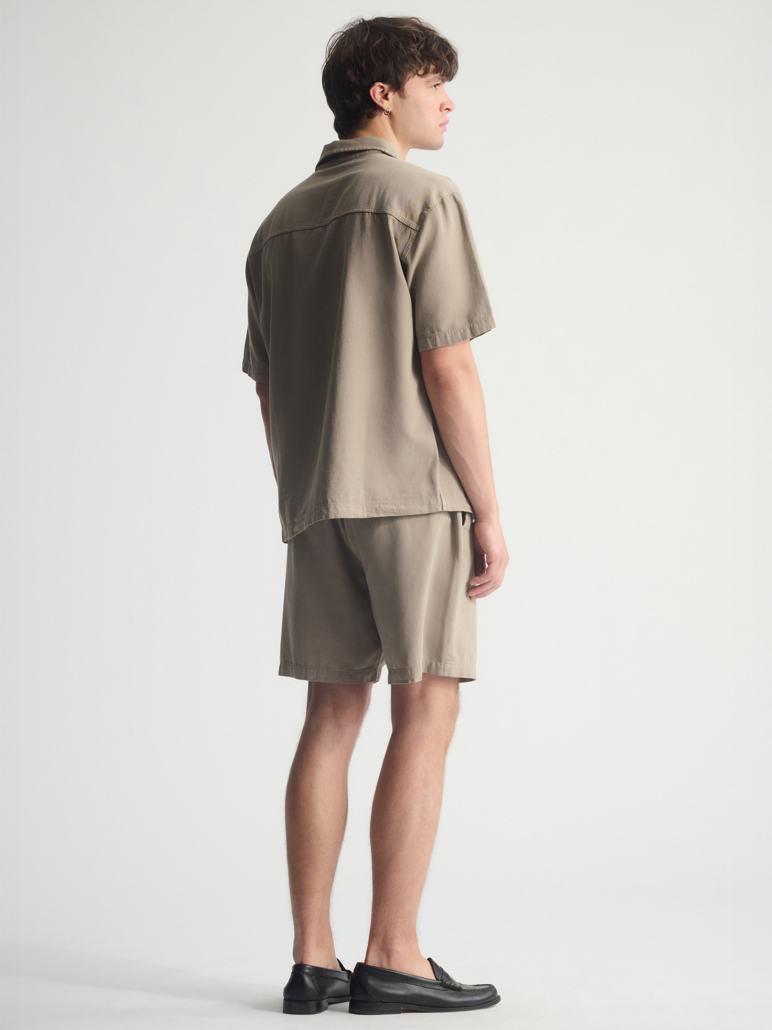 Men's Linen-Blend Short Sleeve Shirt In Winter Twig - BROOKLYN INDUSTRIES