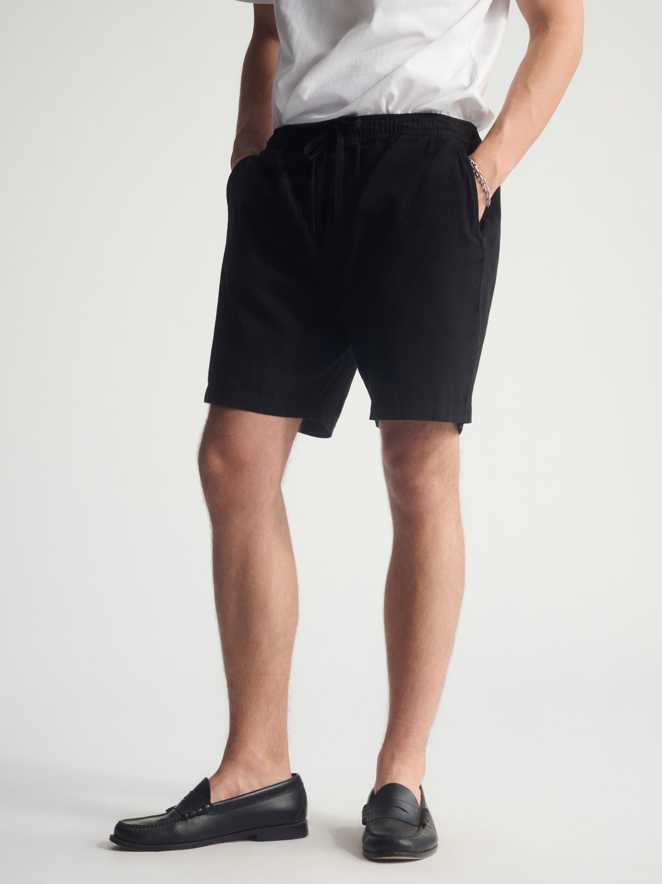 Men's Linen Blend Shorts In Black - BROOKLYN INDUSTRIES