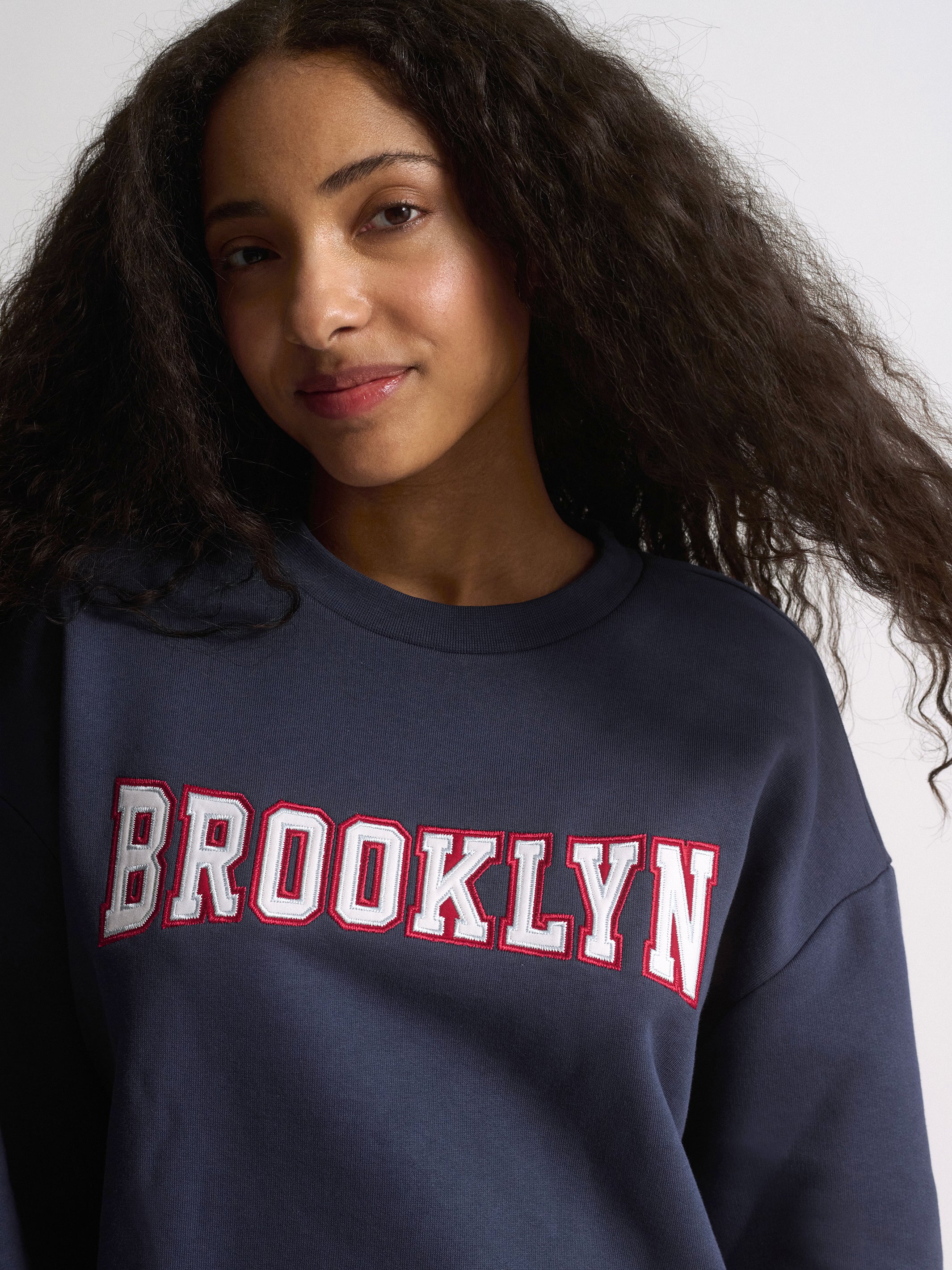 Women's Campus Brooklyn Sweatshirt In Mood Indigo - BROOKLYN INDUSTRIES