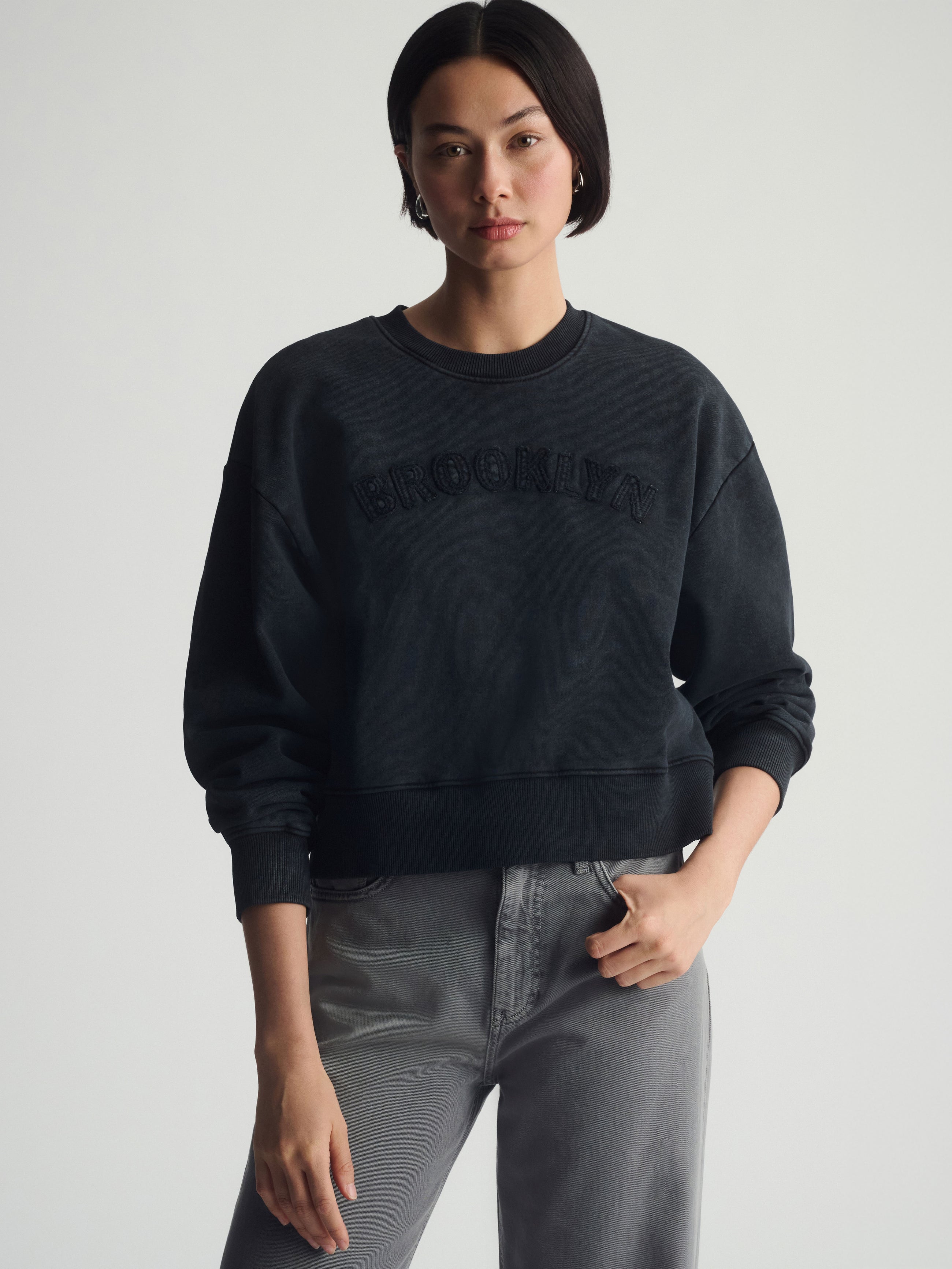 Women's Brooklyn Logo Crop Sweatshirt In Black - BROOKLYN INDUSTRIES