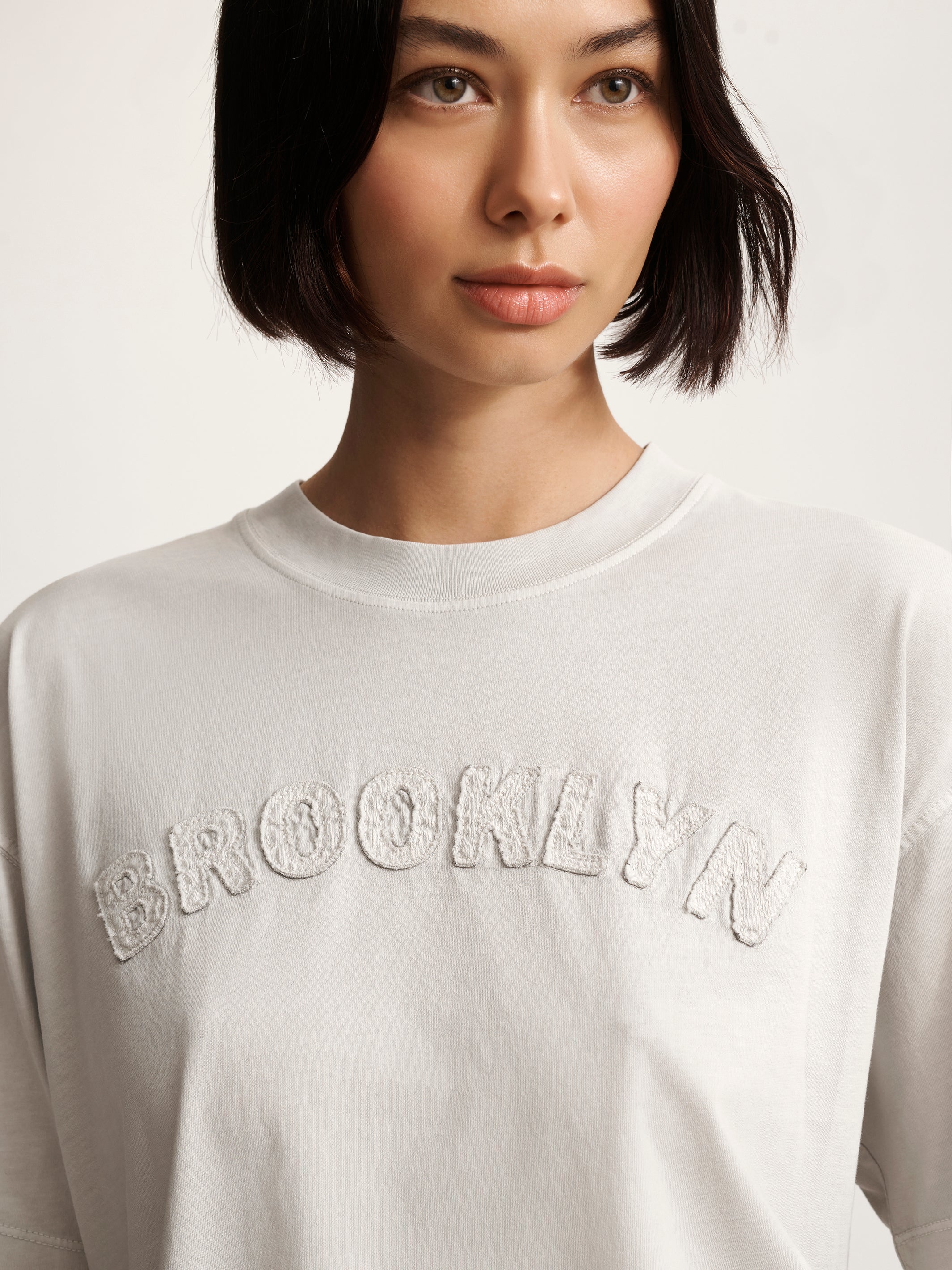 Women's Brooklyn Graphic T-Shirt In Oyster Mushroom - BROOKLYN INDUSTRIES