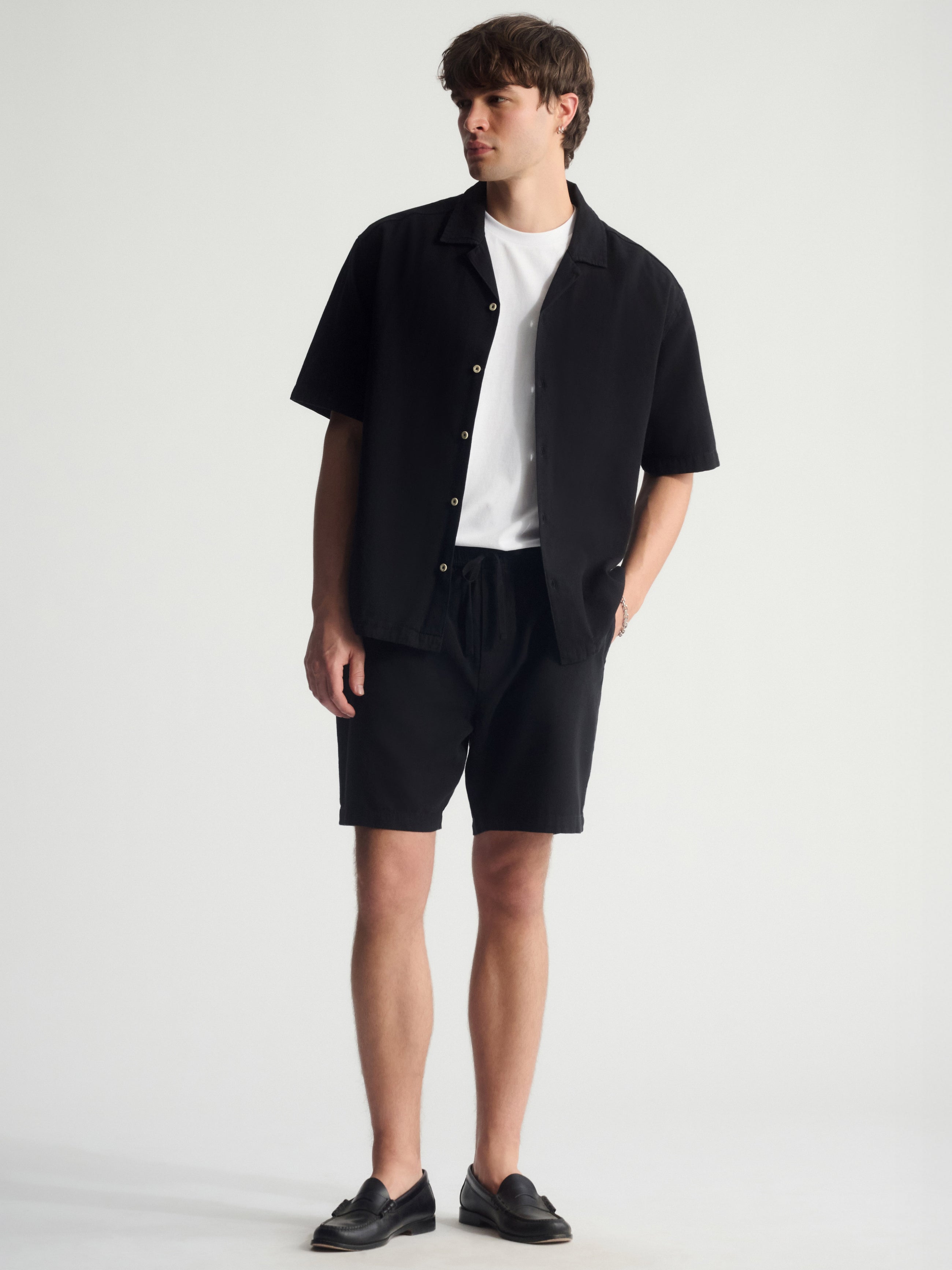Men's Linen-Blend Short Sleeve Shirt In Black - BROOKLYN INDUSTRIES