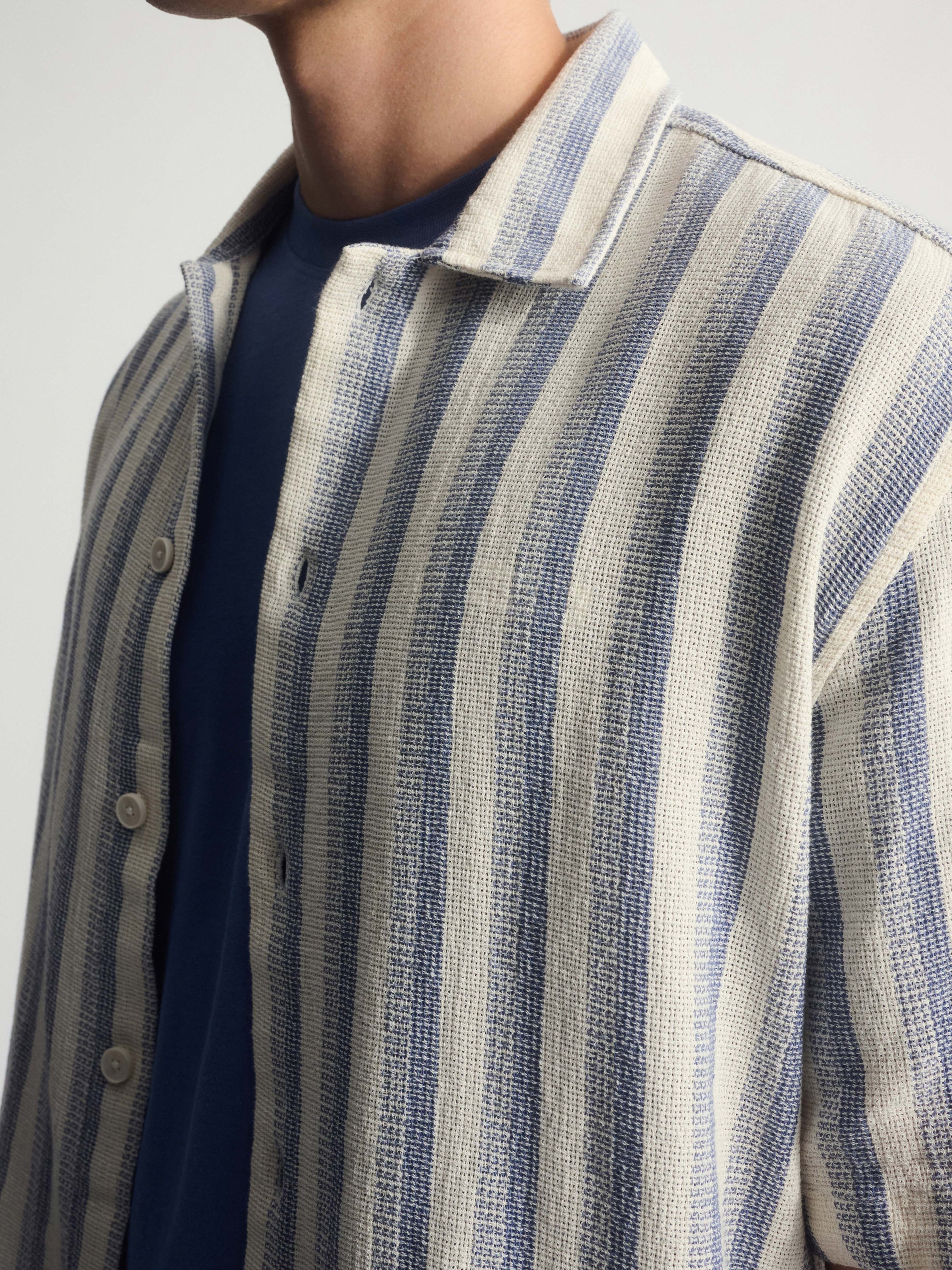 Men's Striped Short Sleeve Shirt In Turtledove - BROOKLYN INDUSTRIES