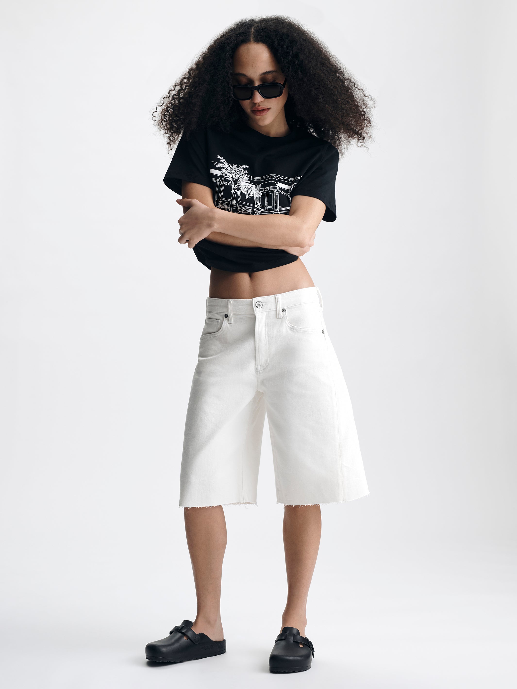 Women's Barrel Shorts in Off White Everyday Denim - BROOKLYN INDUSTRIES