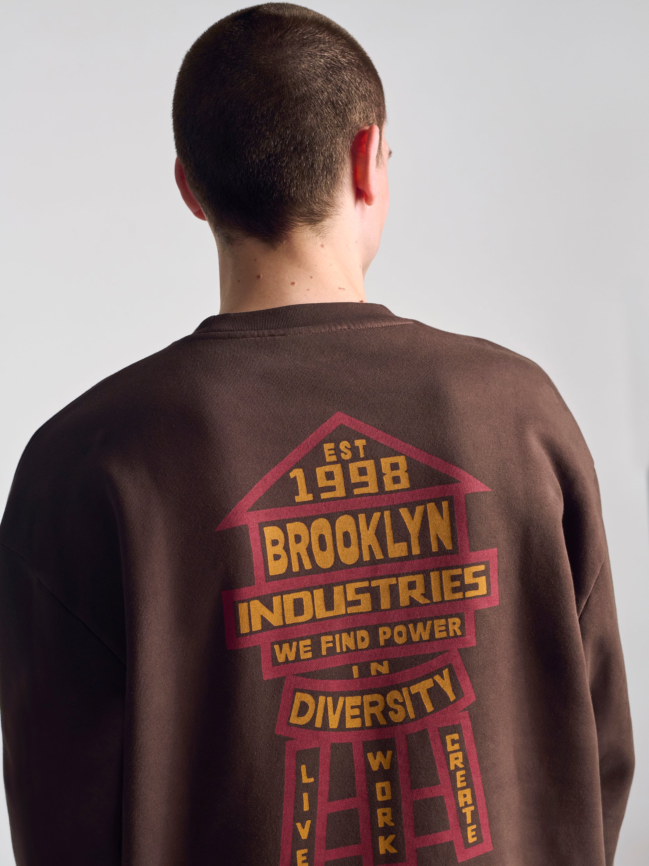 Men's Brooklyn Vintage Crew Neck Sweatshirt In Coffee Bean - BROOKLYN INDUSTRIES