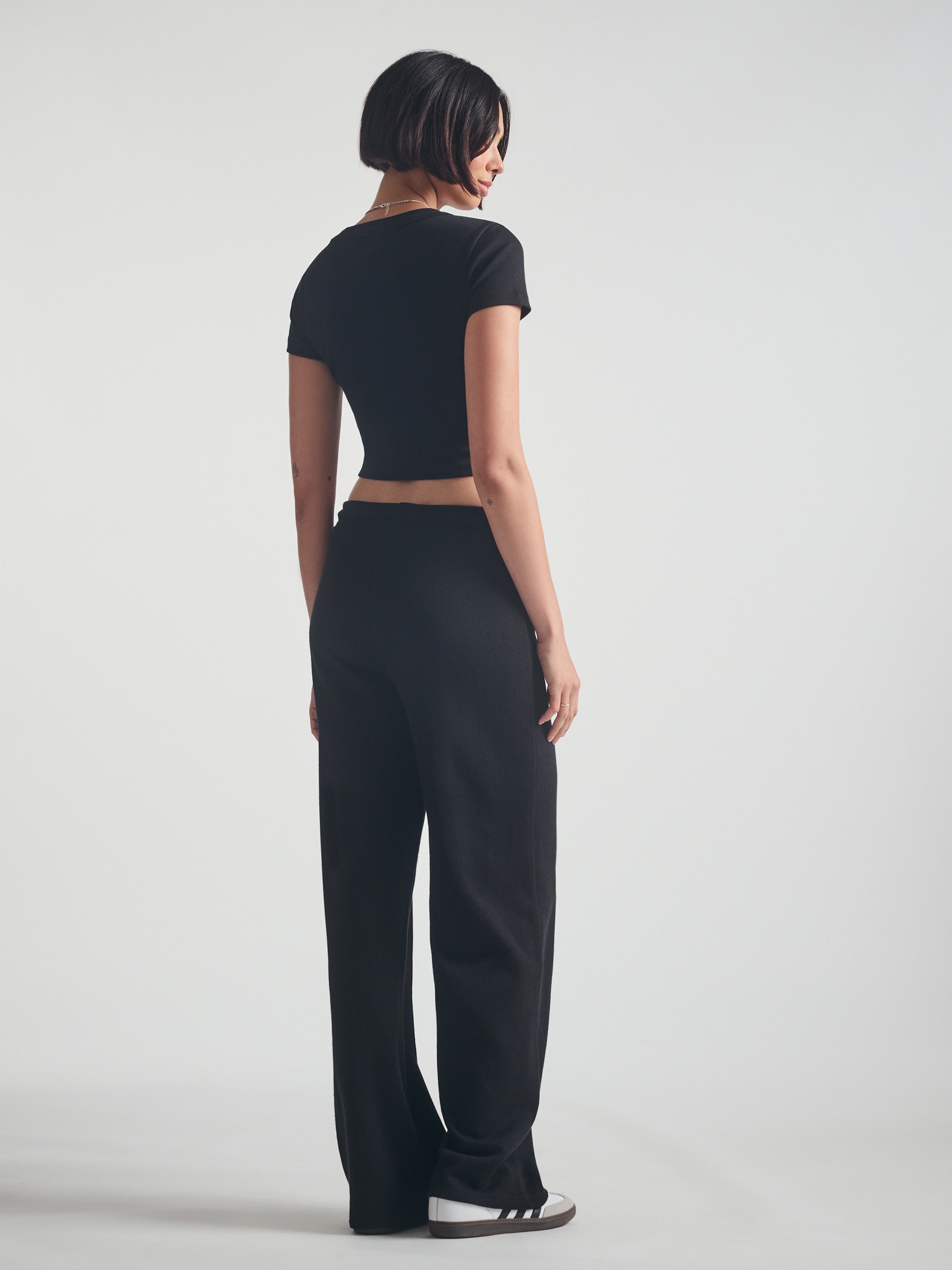 Women's Straight Leg Sweatpants in Black - BROOKLYN INDUSTRIES