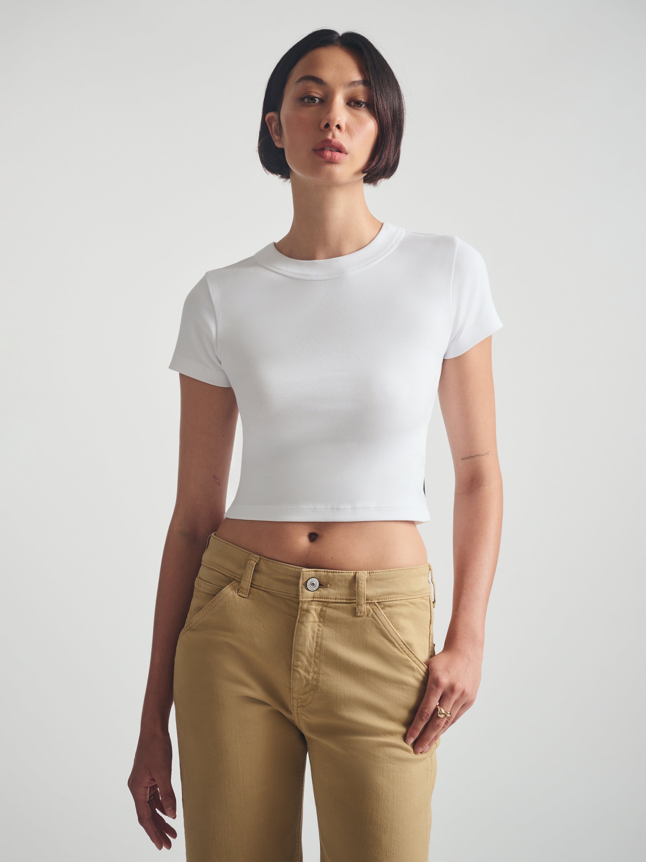 Women's Ribbed Cropped T-Shirt in White - BROOKLYN INDUSTRIES