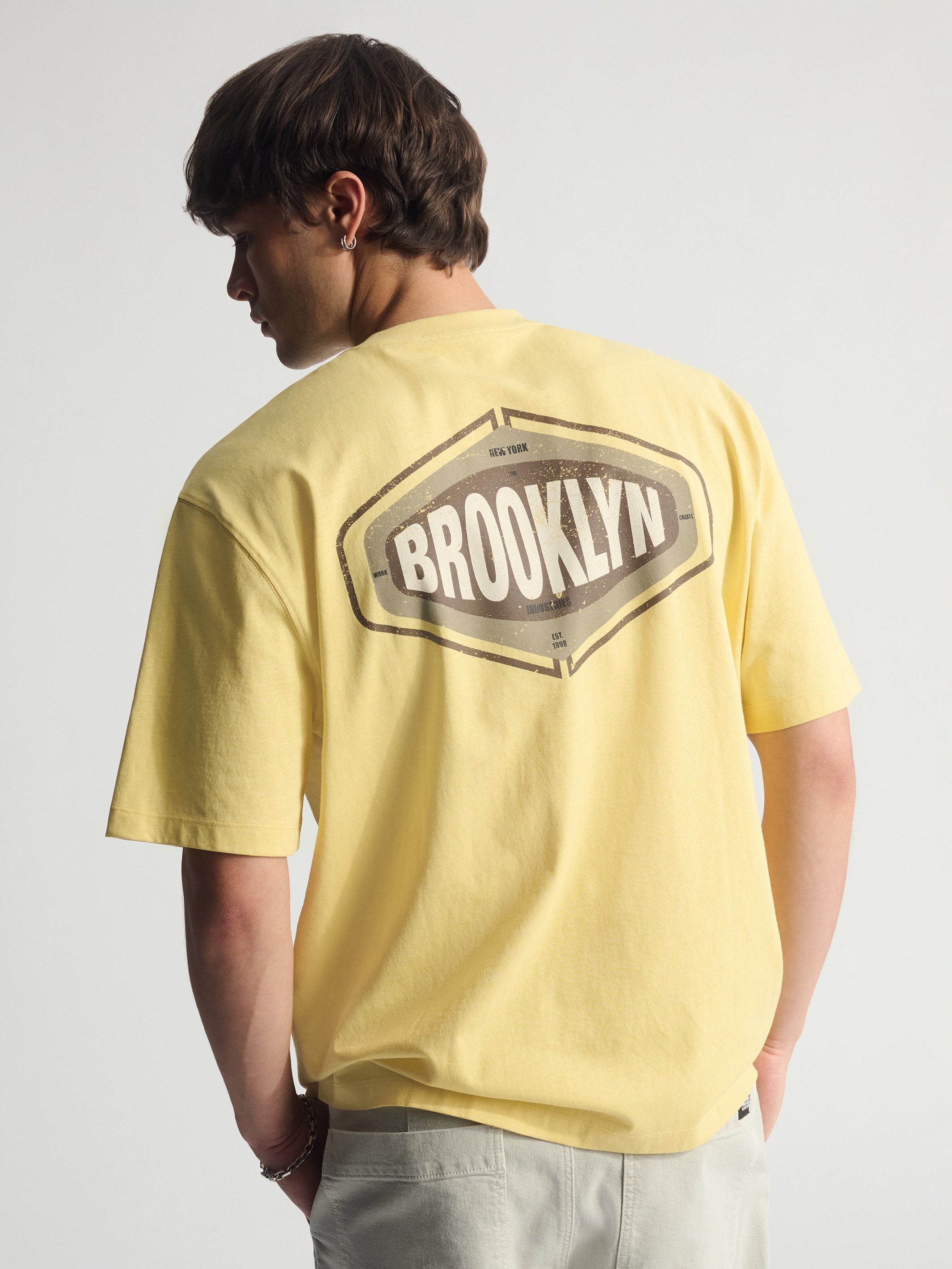Men's Brooklyn Vintage Loose Fit T-Shirt In Dusky Citron - BROOKLYN INDUSTRIES