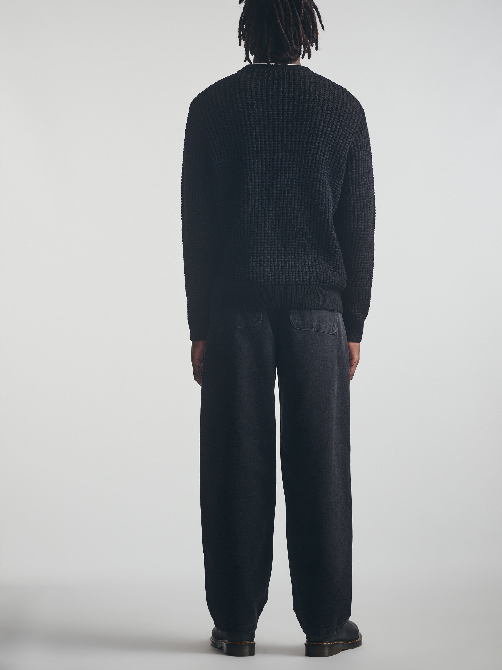 Men's Crew Neck Sweater in Black - BROOKLYN INDUSTRIES