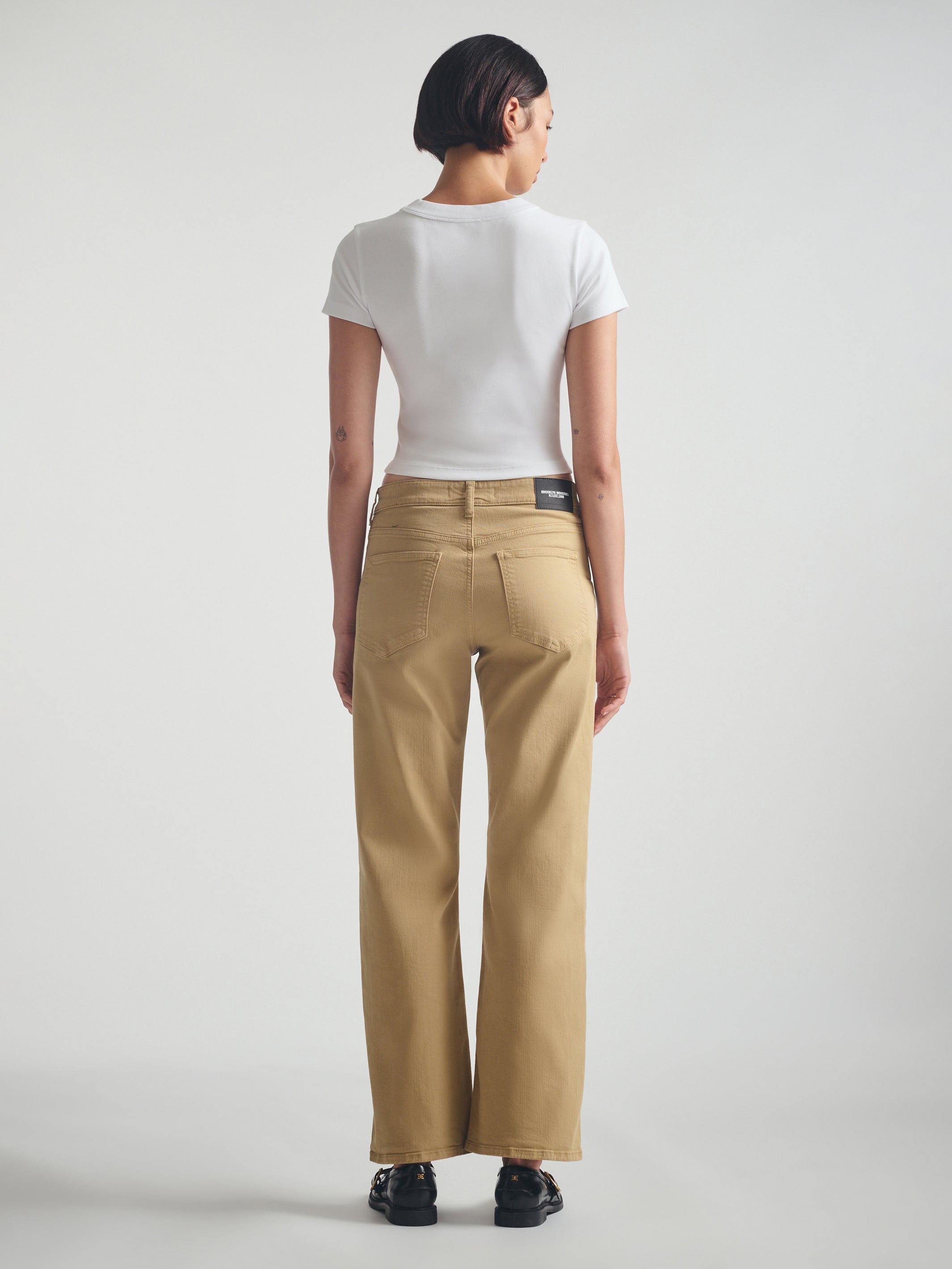 Women's Ribbed Cropped T-Shirt in White - BROOKLYN INDUSTRIES