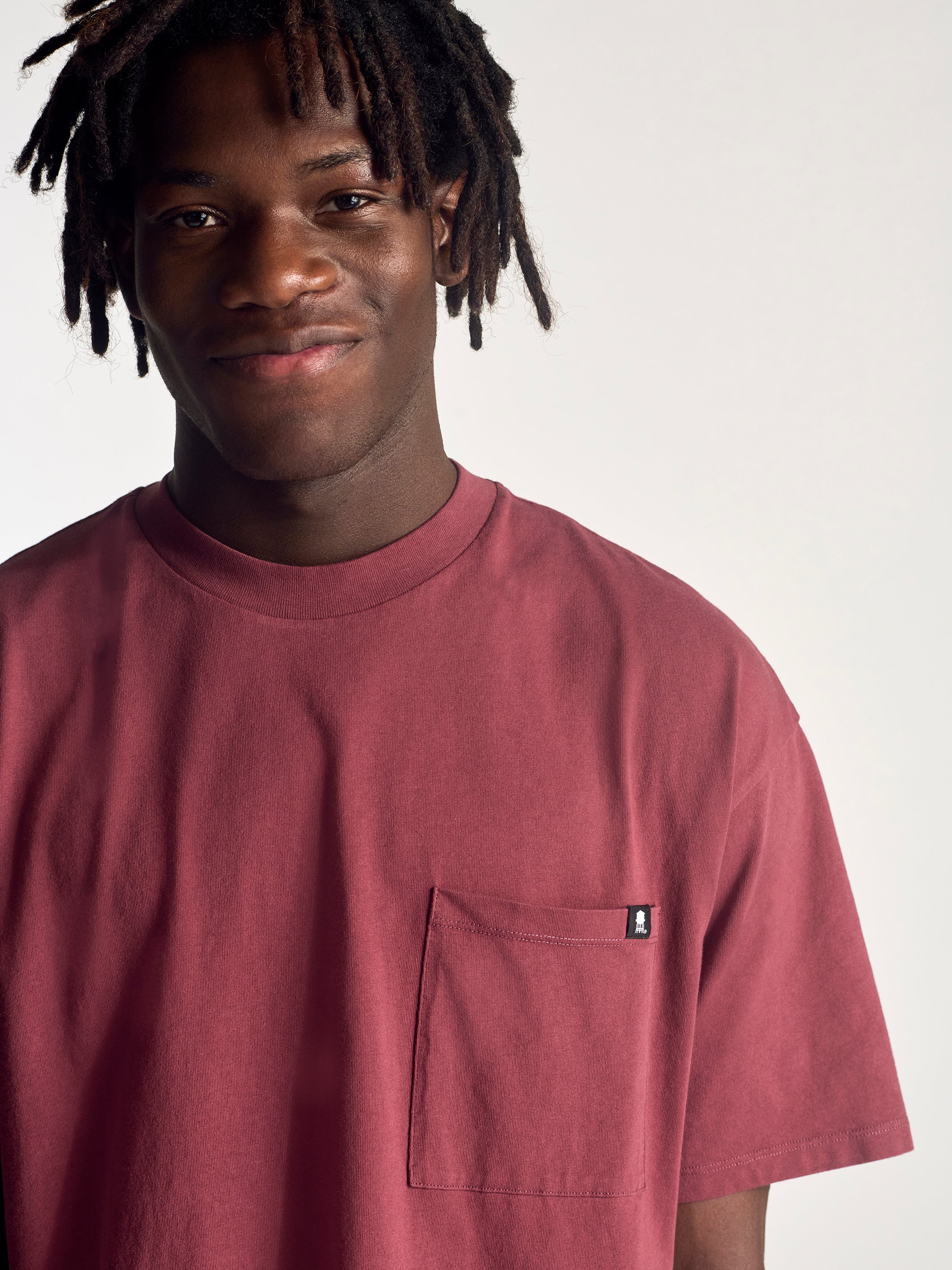 Men's Short Sleeve Pocket T-Shirt In Red Mahogany - BROOKLYN INDUSTRIES