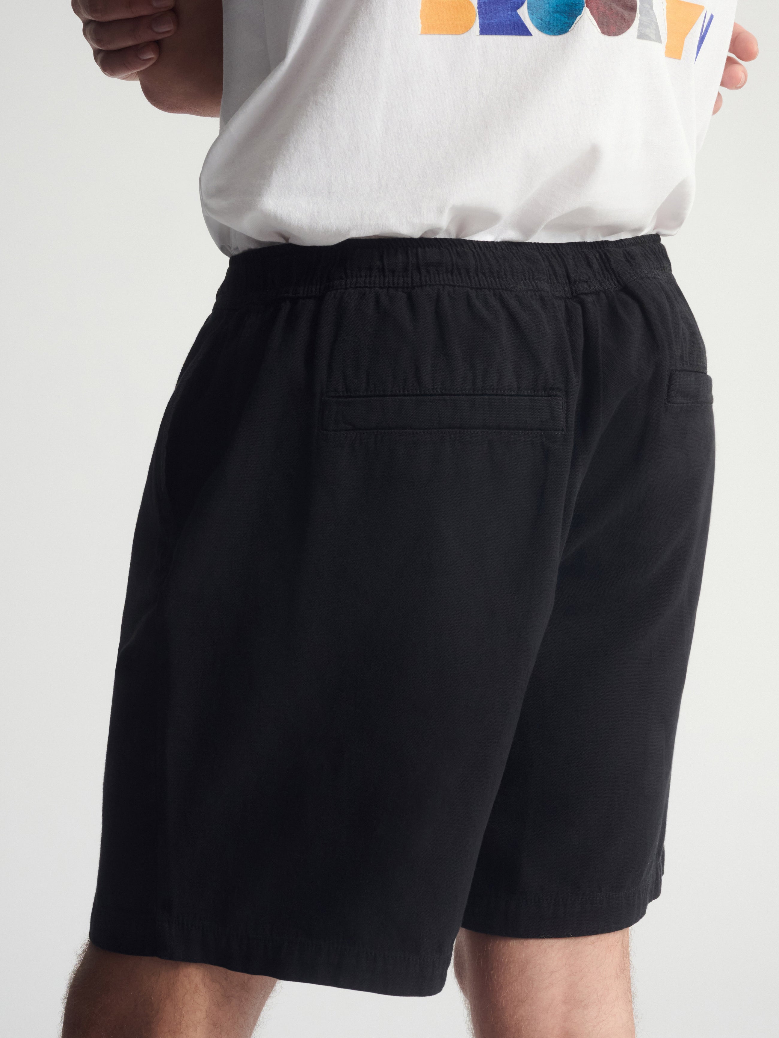 Men's Linen Blend Shorts In Black - BROOKLYN INDUSTRIES