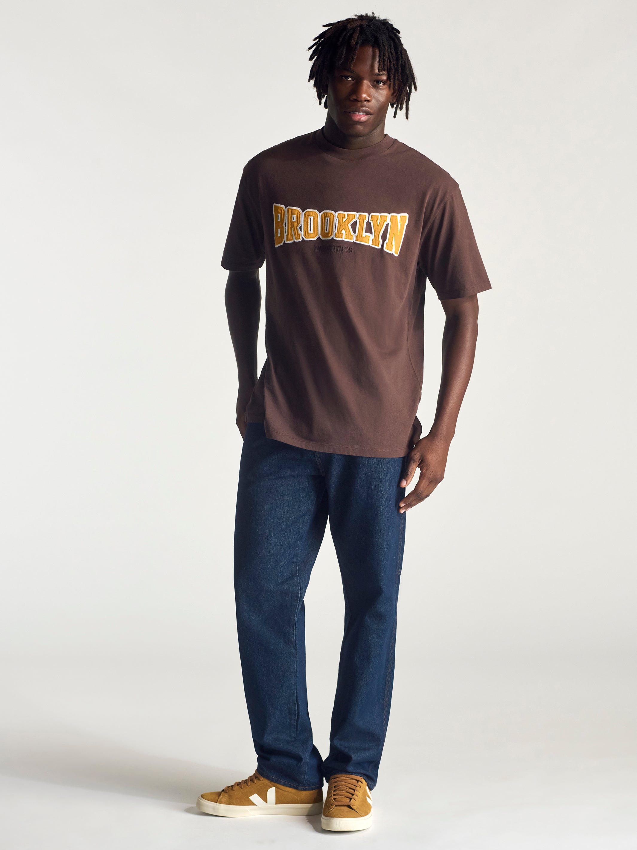 Men's Brooklyn Campus T-Shirt In Coffee Bean - BROOKLYN INDUSTRIES