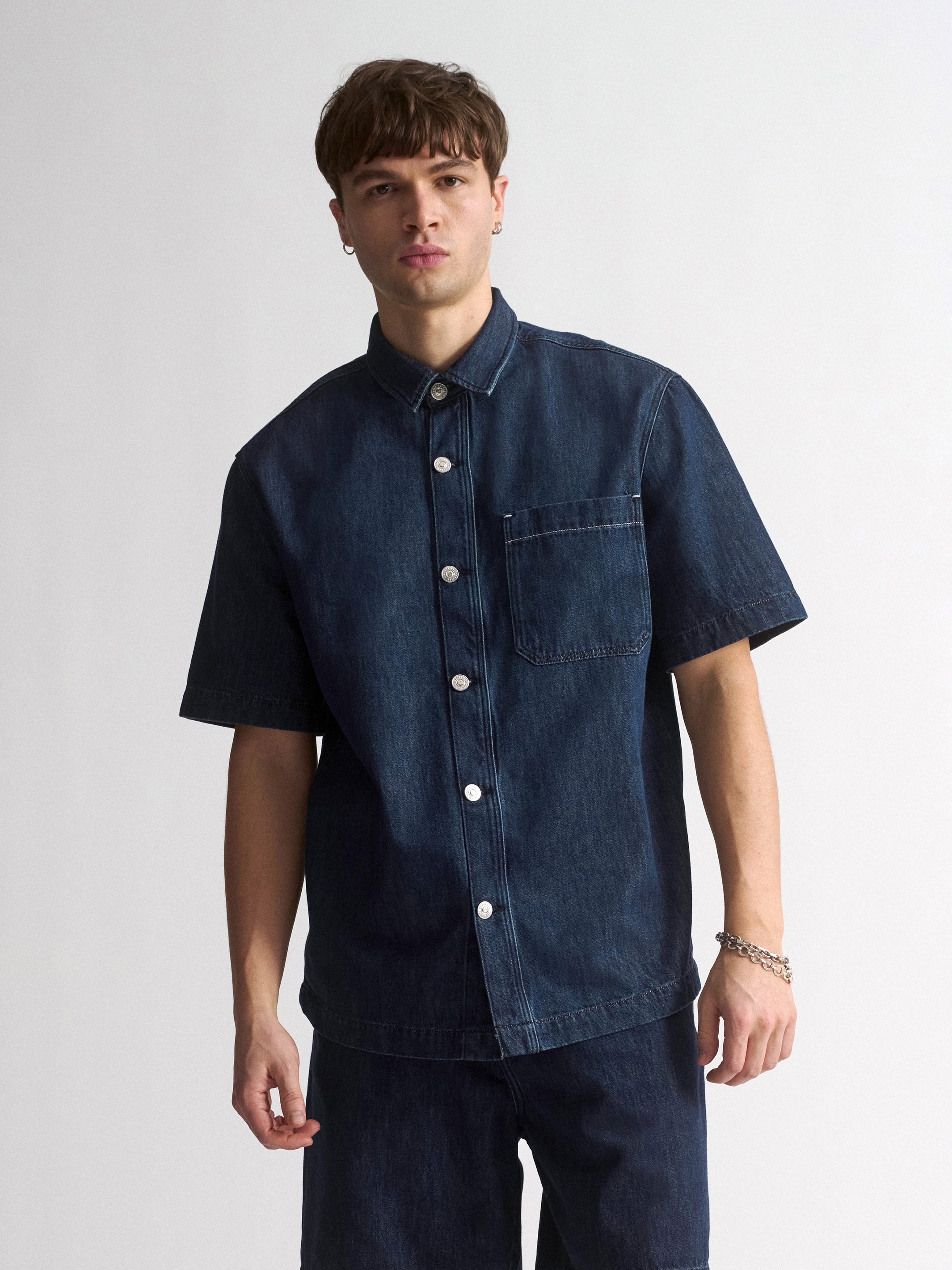 Men's Short Sleeve Denim Shirt In Dark Indigo - BROOKLYN INDUSTRIES