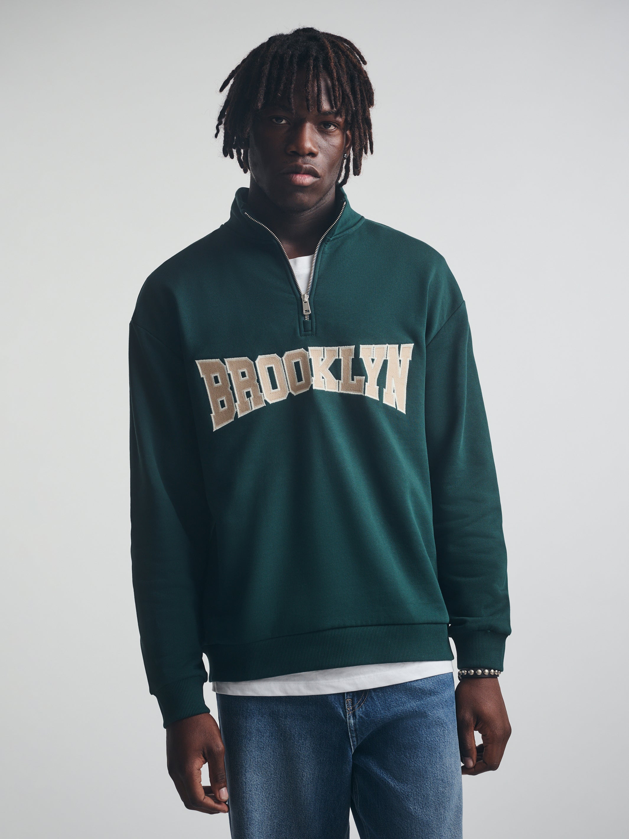 Men's Brooklyn Half Zip Campus Sweatshirt in Ponderosa Pine - BROOKLYN INDUSTRIES