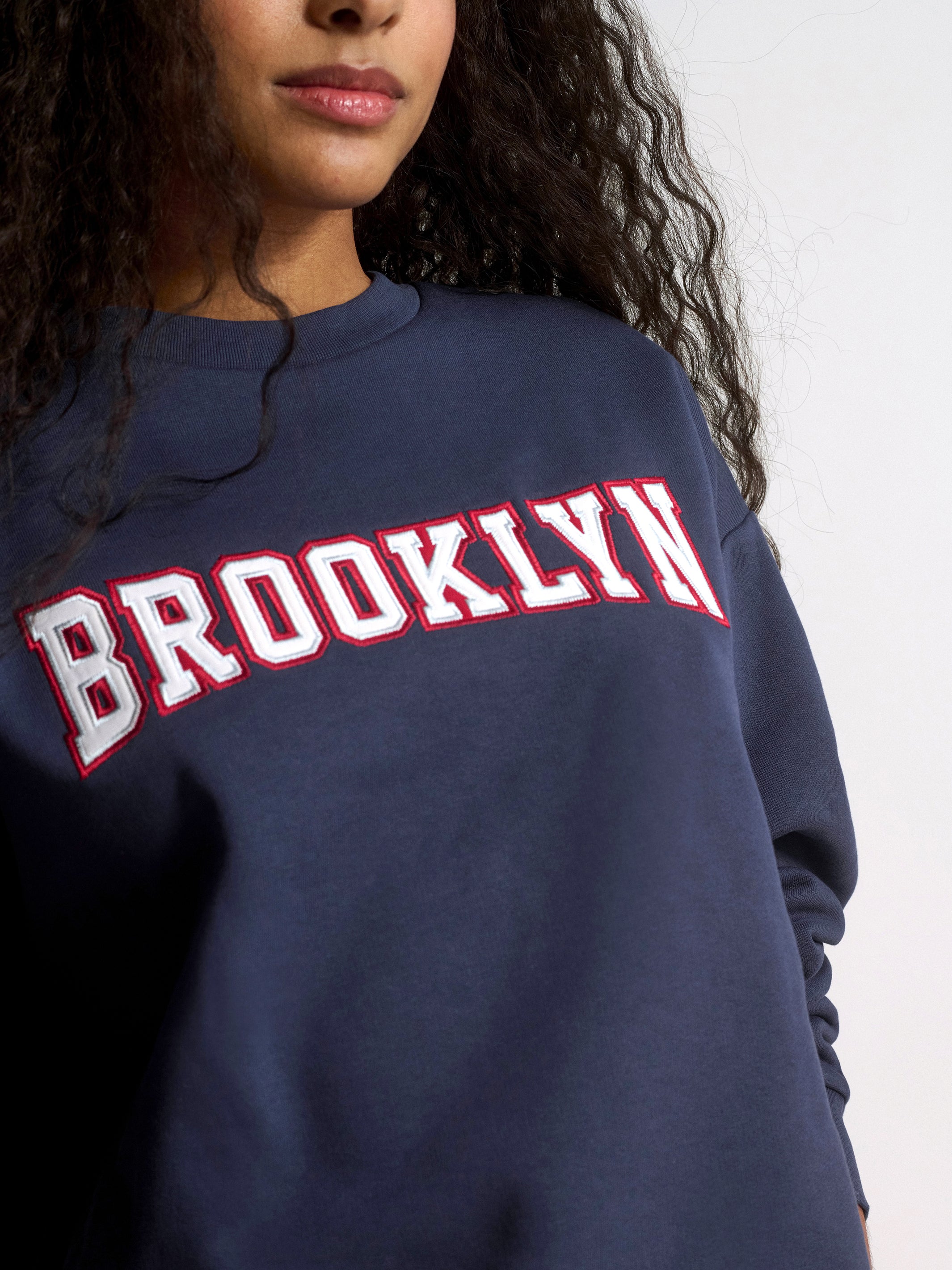 Women's Campus Brooklyn Sweatshirt In Mood Indigo - BROOKLYN INDUSTRIES