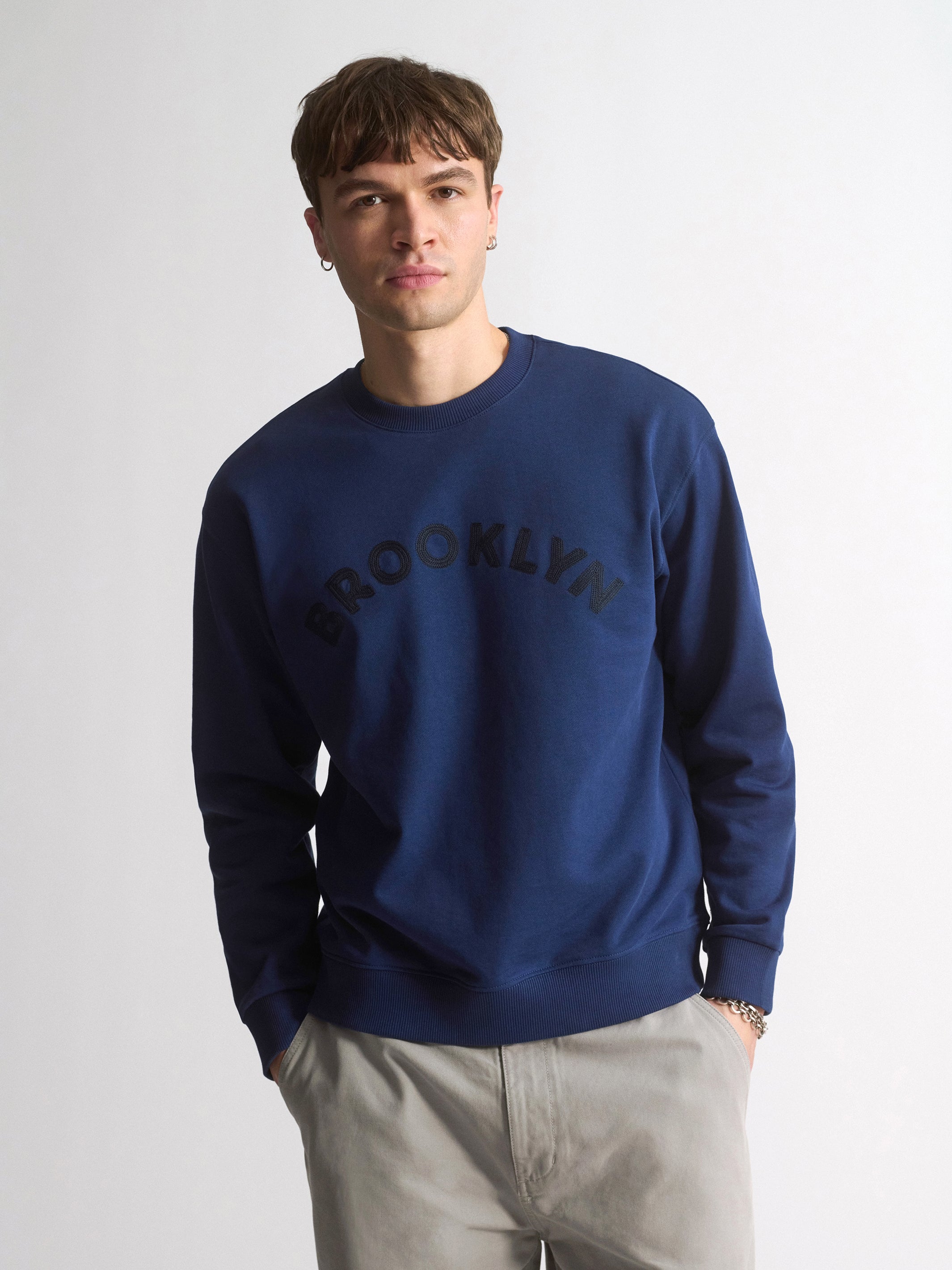 Men's Brooklyn Logo Crew Neck Sweatshirt In Medieval Blue - BROOKLYN INDUSTRIES