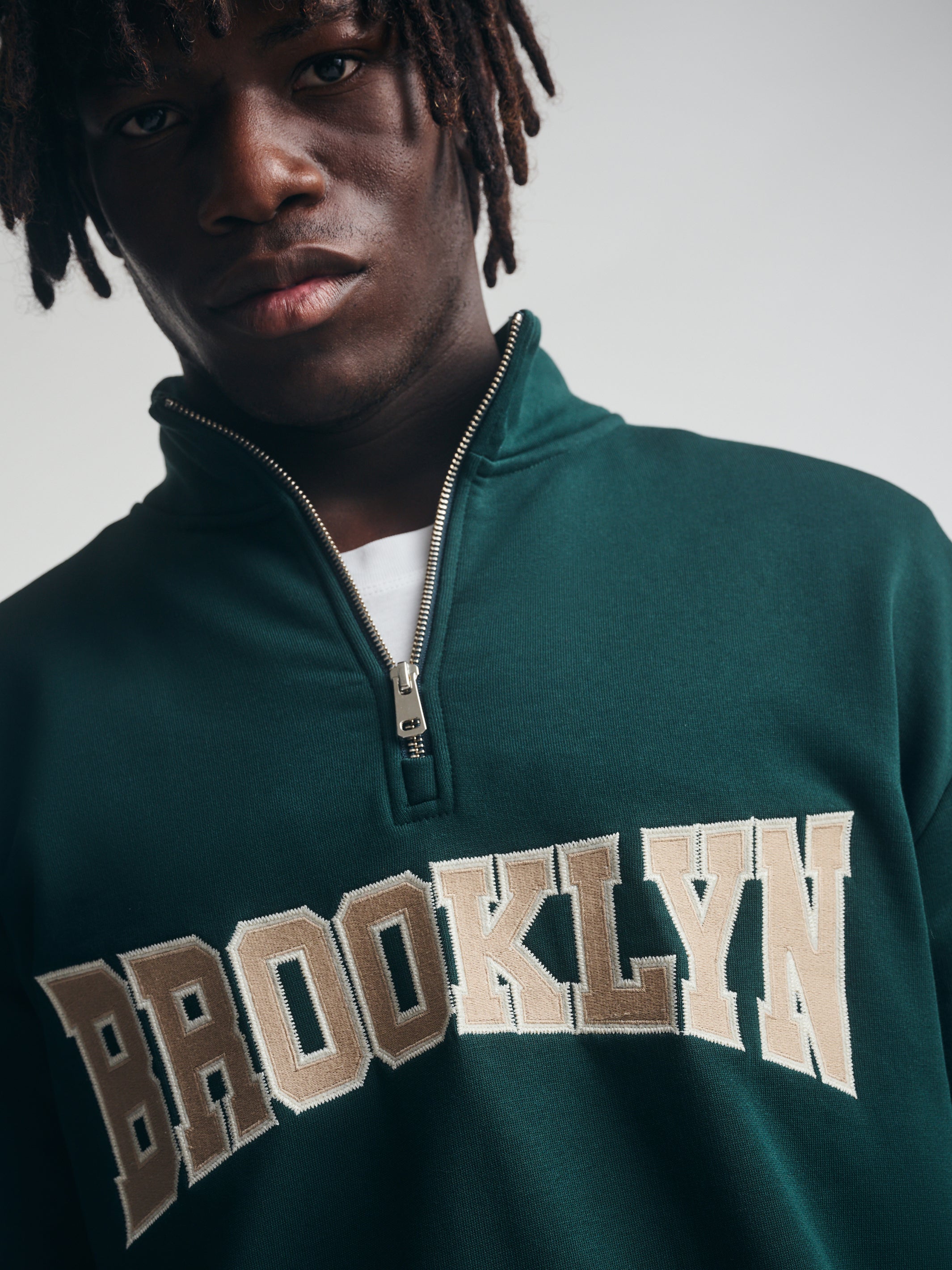 Men's Brooklyn Half Zip Campus Sweatshirt in Ponderosa Pine - BROOKLYN INDUSTRIES