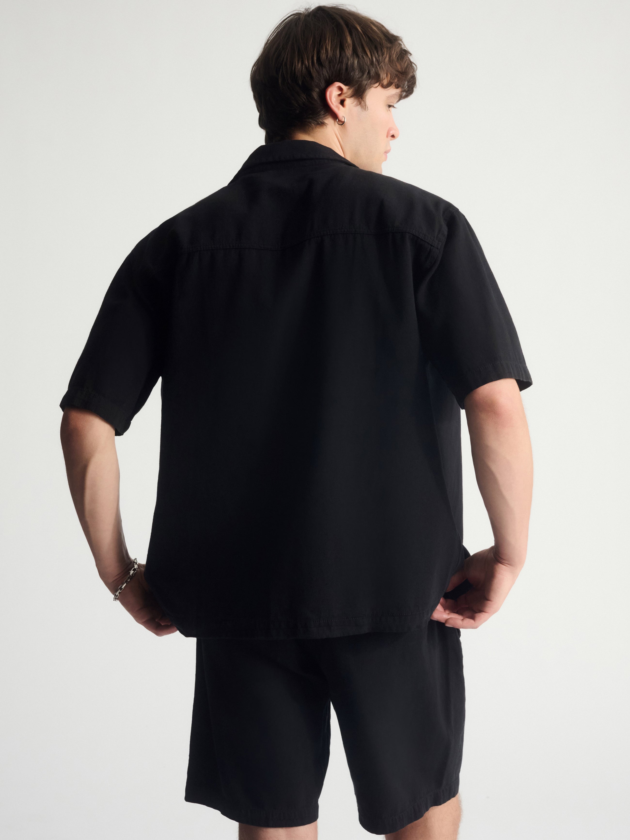 Men's Linen-Blend Short Sleeve Shirt In Black - BROOKLYN INDUSTRIES