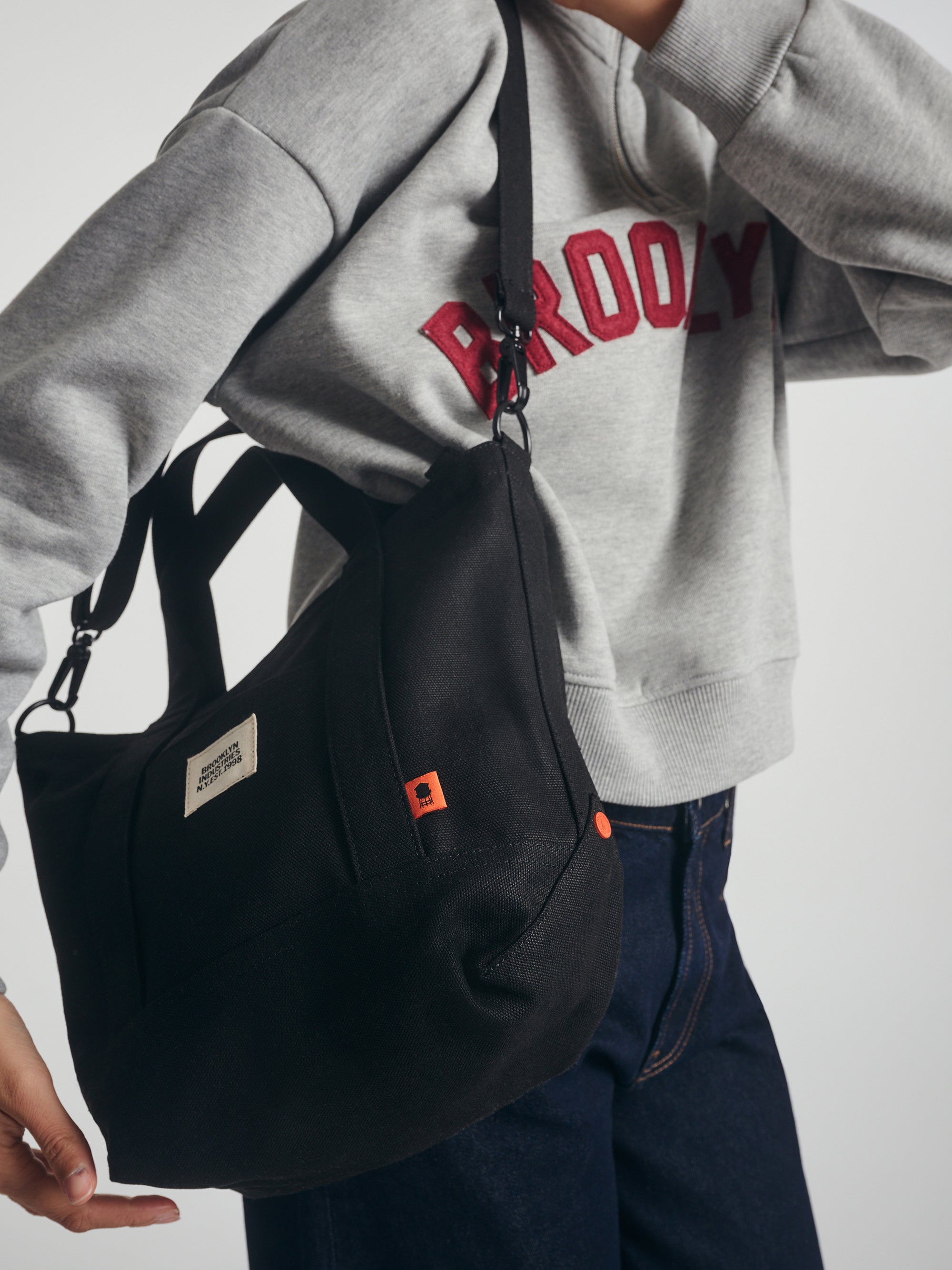 Brooklyn Crossbody Tote Bag in Black - BROOKLYN INDUSTRIES