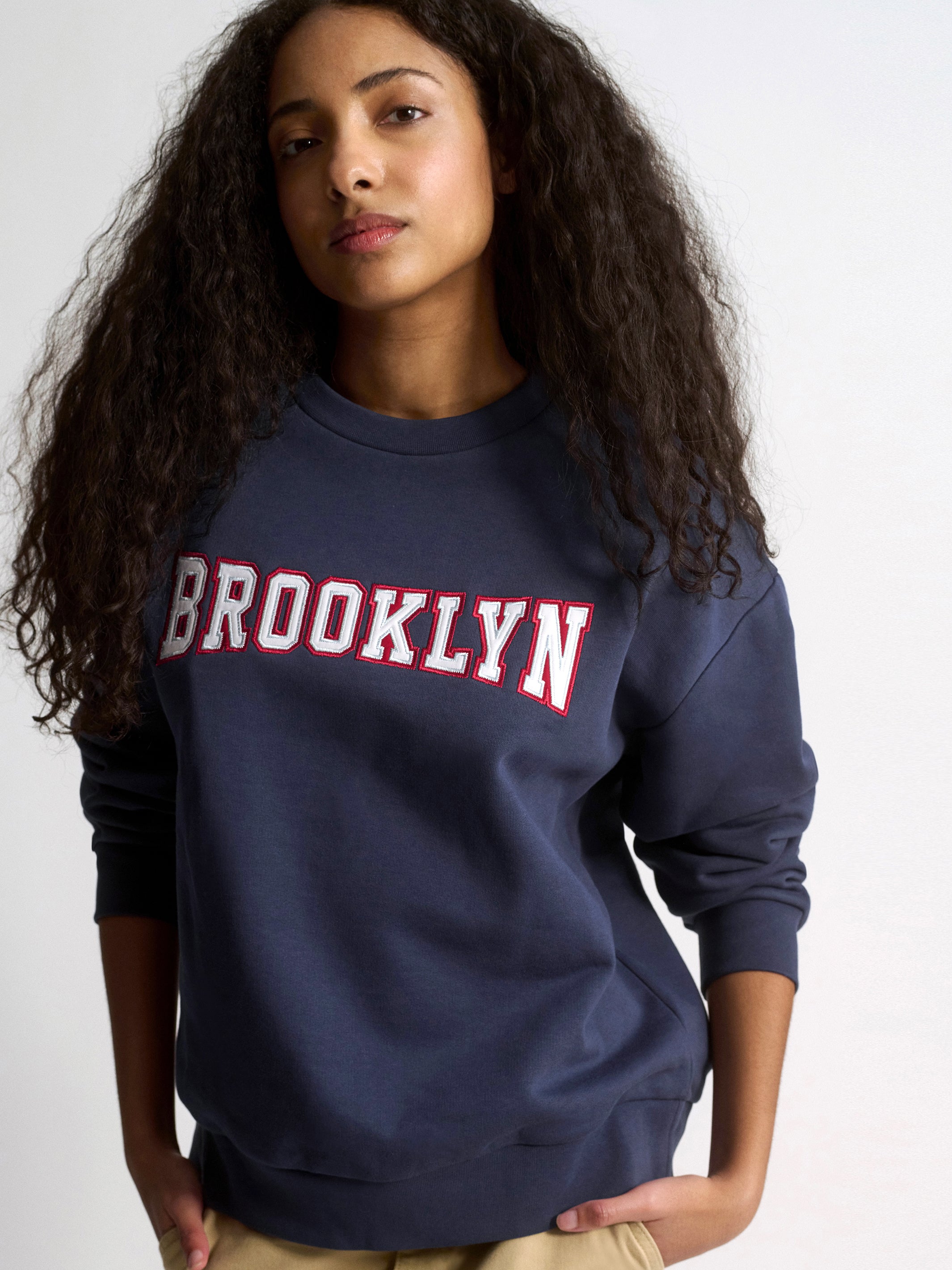 Women's Campus Brooklyn Sweatshirt In Mood Indigo - BROOKLYN INDUSTRIES