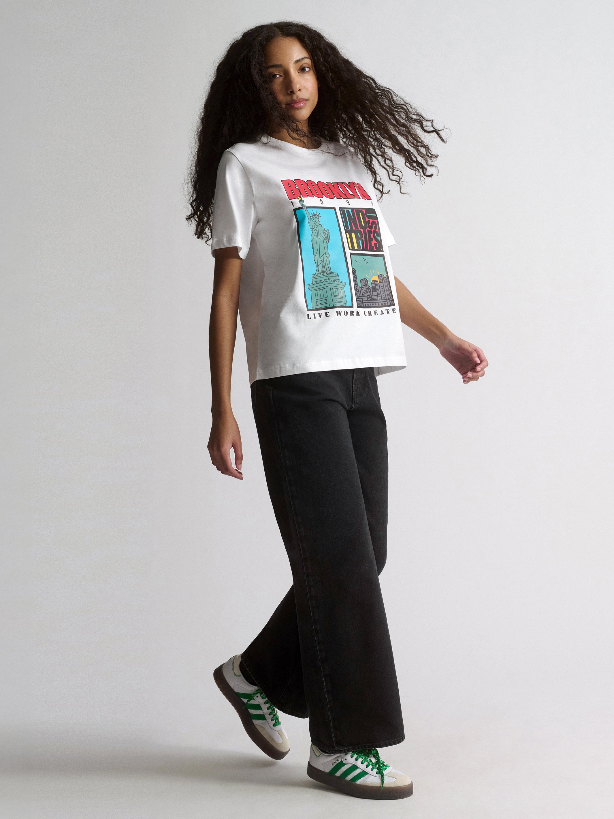 Women's Brooklyn Graphic T-Shirt In White - BROOKLYN INDUSTRIES