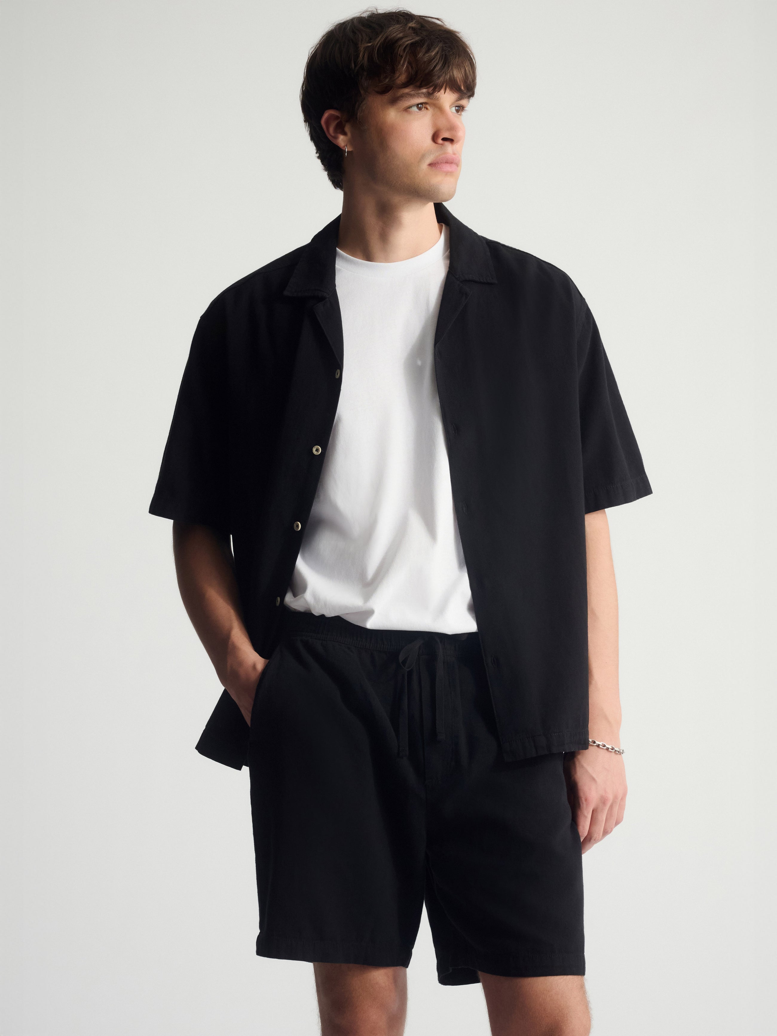Men's Linen-Blend Short Sleeve Shirt In Black - BROOKLYN INDUSTRIES