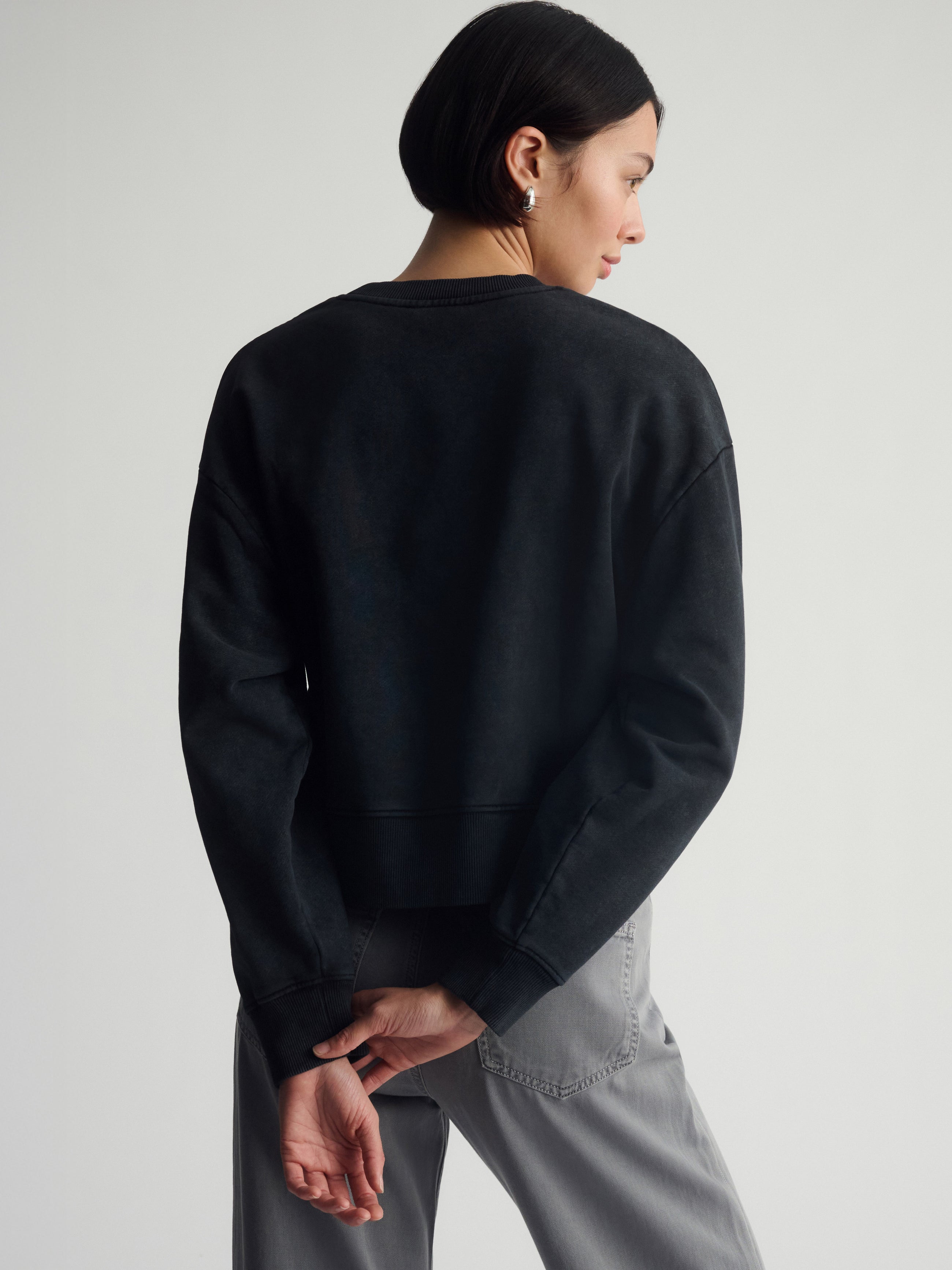 Women's Brooklyn Logo Crop Sweatshirt In Black - BROOKLYN INDUSTRIES