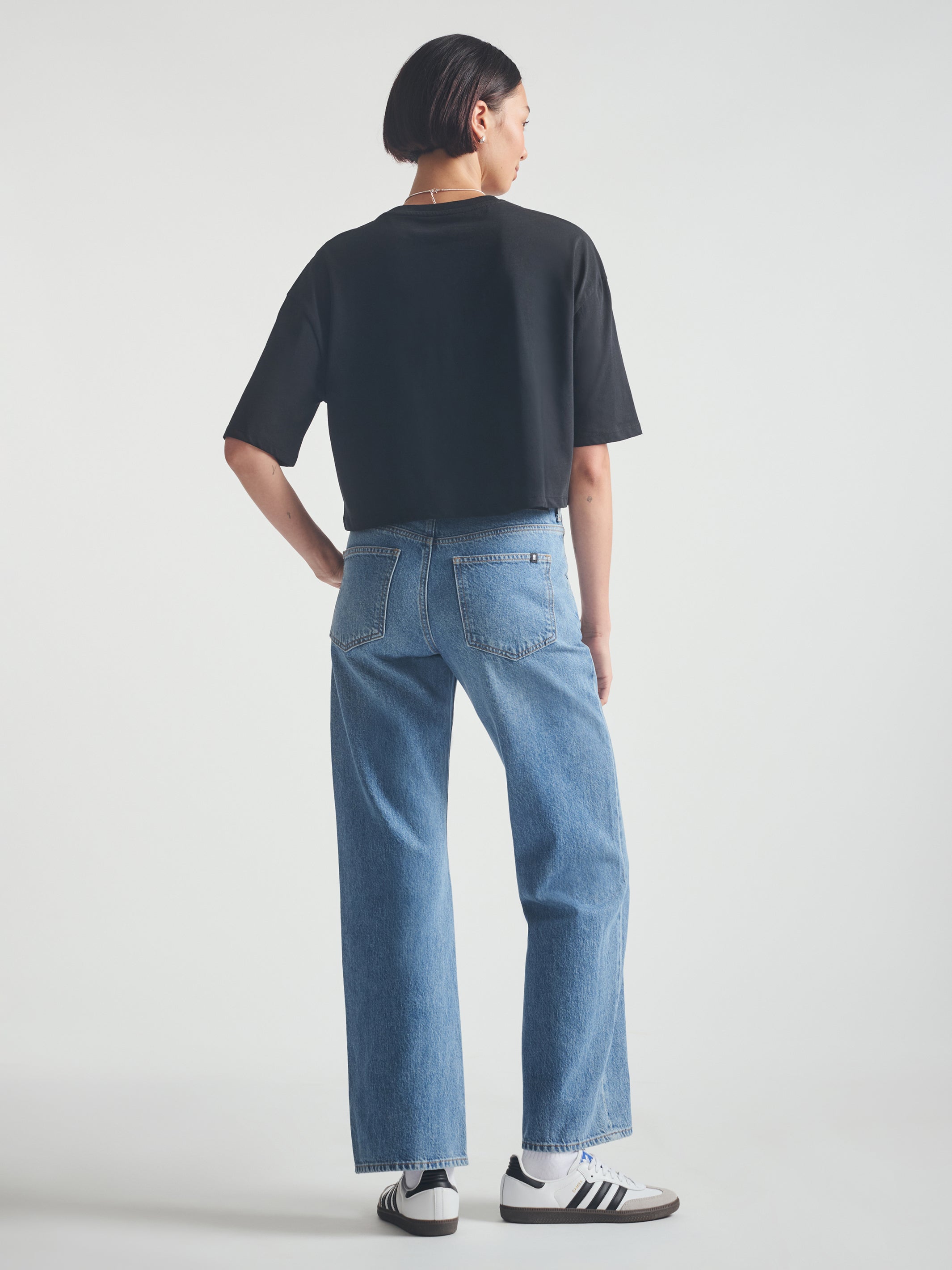 Women's Brooklyn Graphic Cropped T-Shirt in Black - BROOKLYN INDUSTRIES