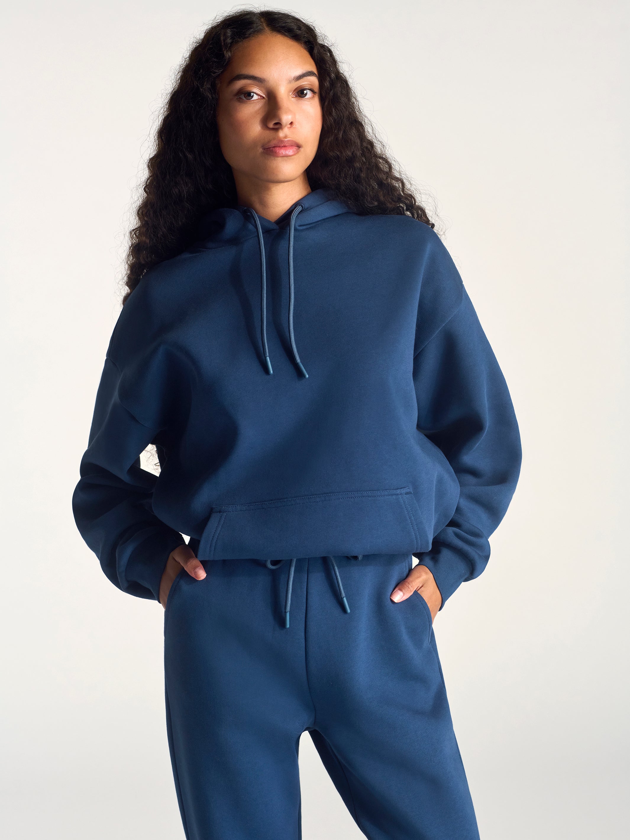 Dames Luxe hoodie met metallic logo in nautical navy | NL Dames Luxe hoodie met metallic logo in nautical navy | NL