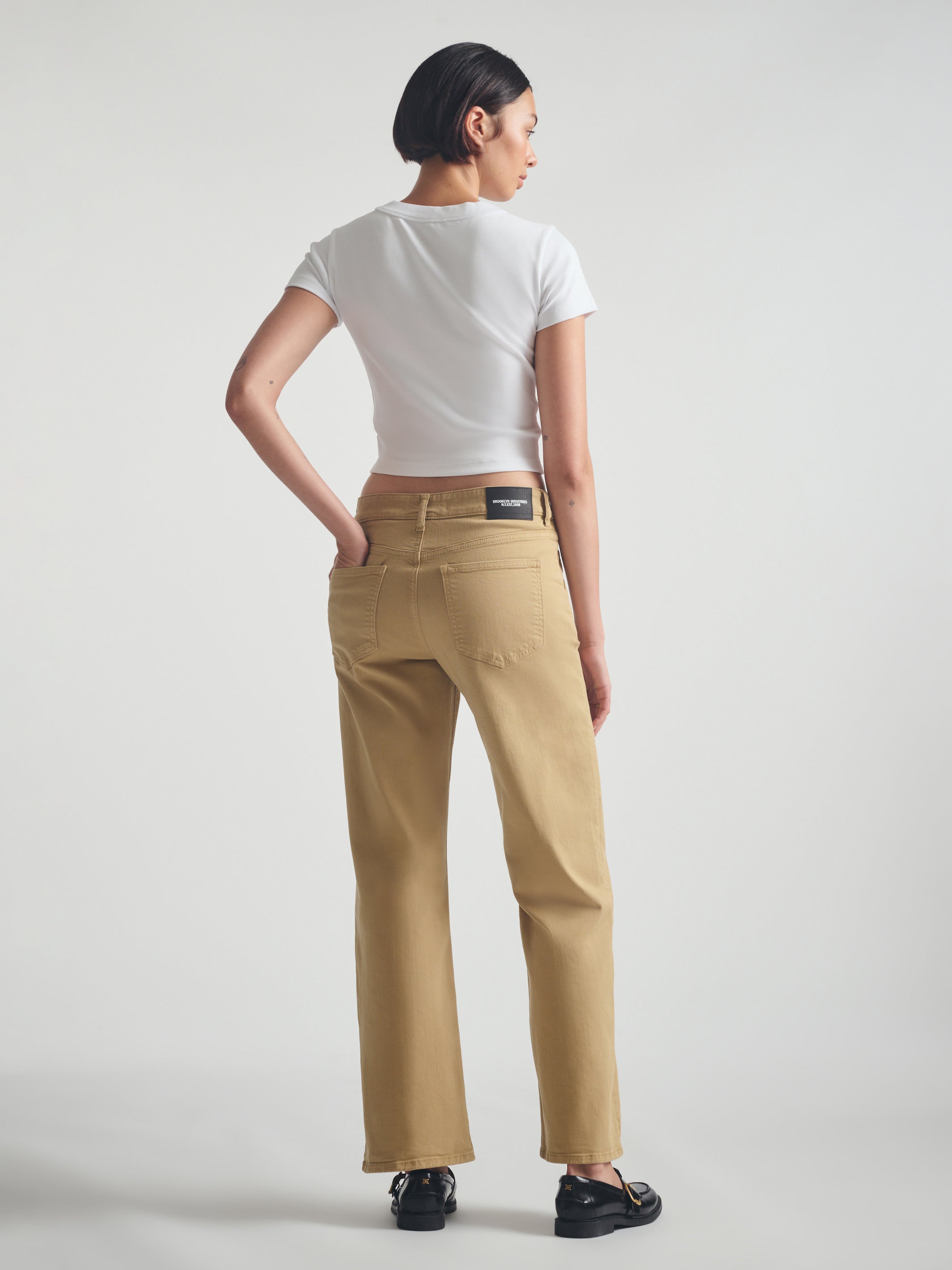 Women's Ribbed Cropped T-Shirt in White - BROOKLYN INDUSTRIES