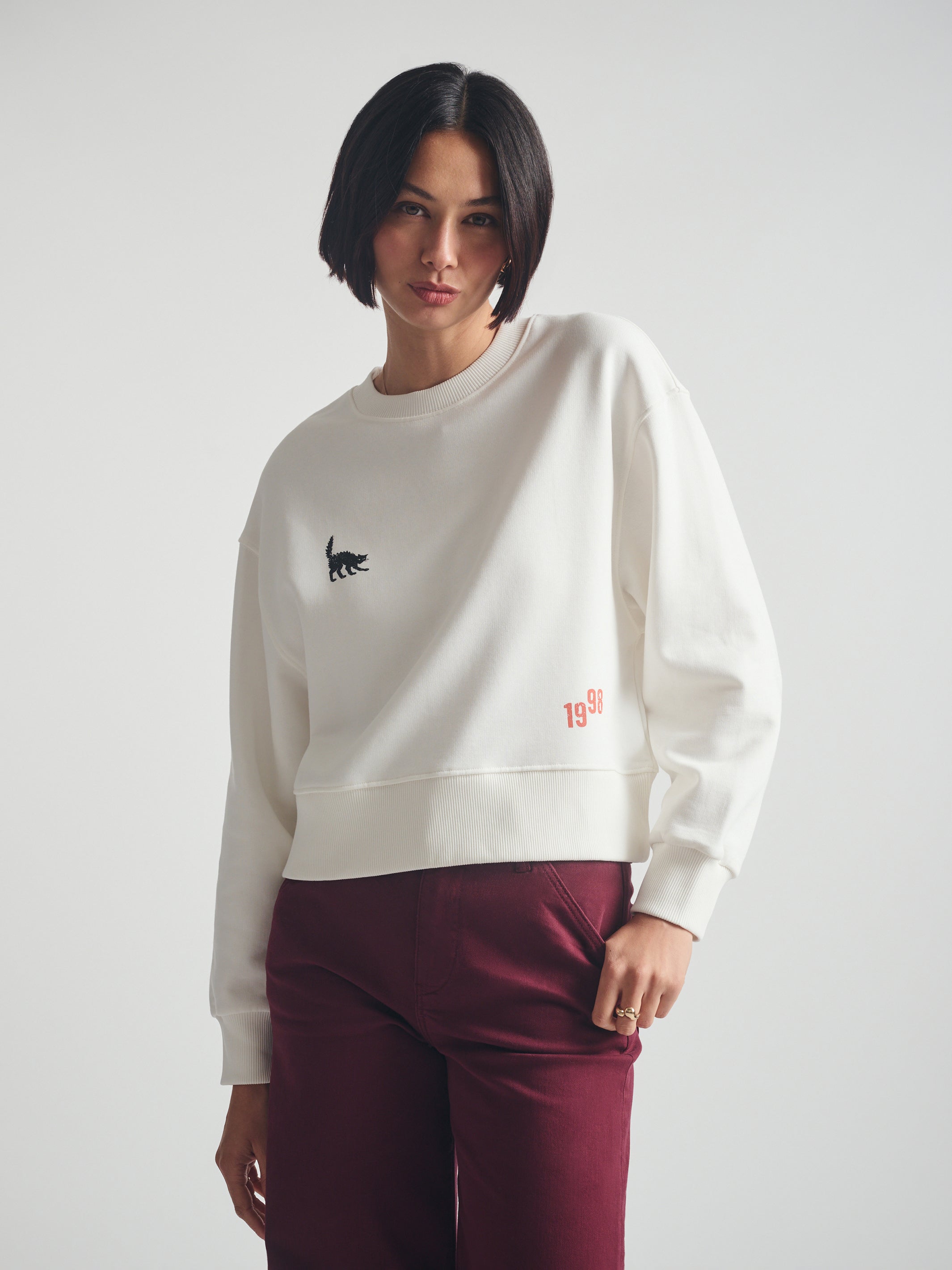 Women's Brooklyn Cat Sweatshirt in Antique White - BROOKLYN INDUSTRIES