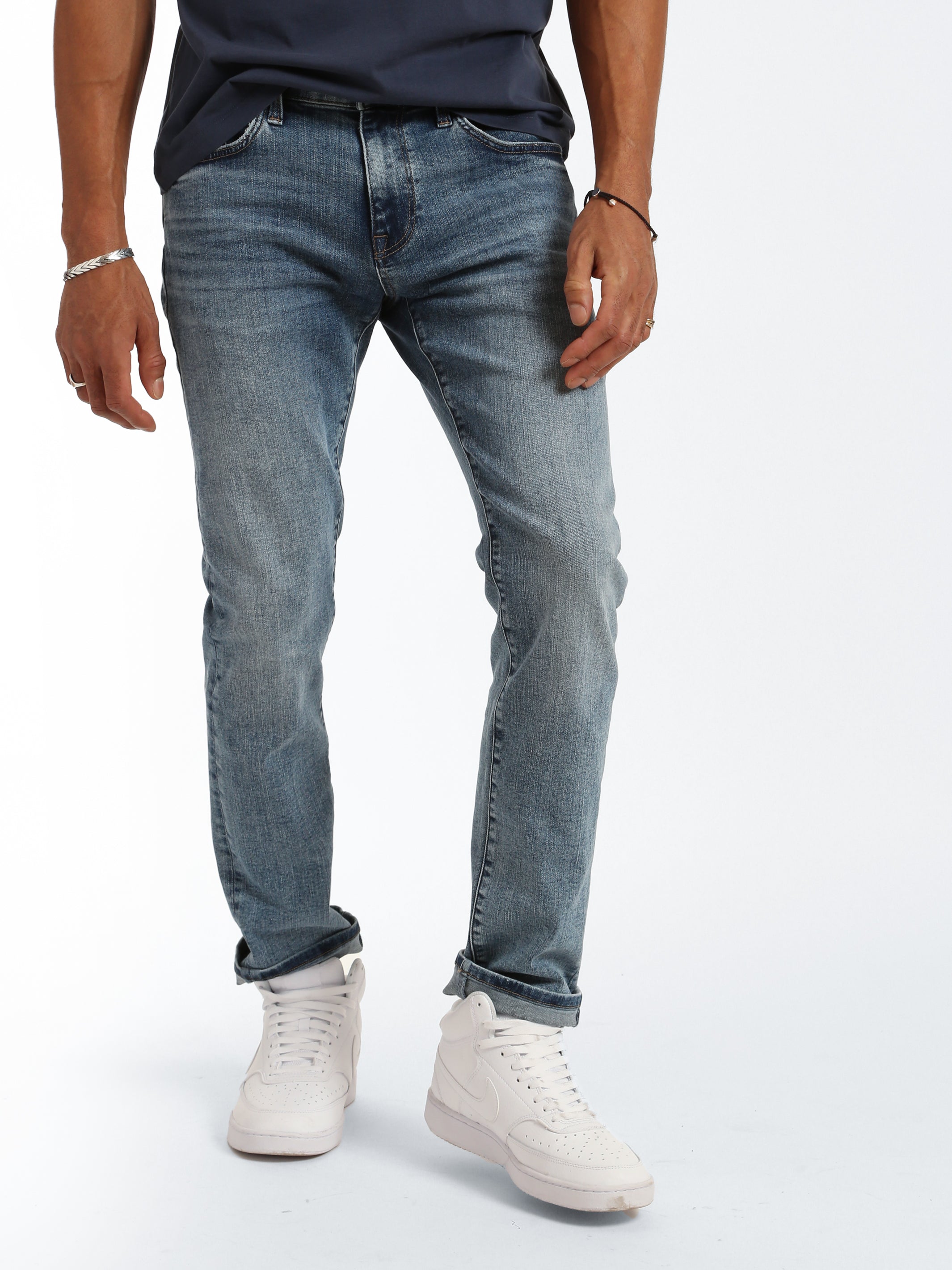 Brooklyn Industries Men\'s Bedford Slim Leg Jeans in Mid Brushed Denim