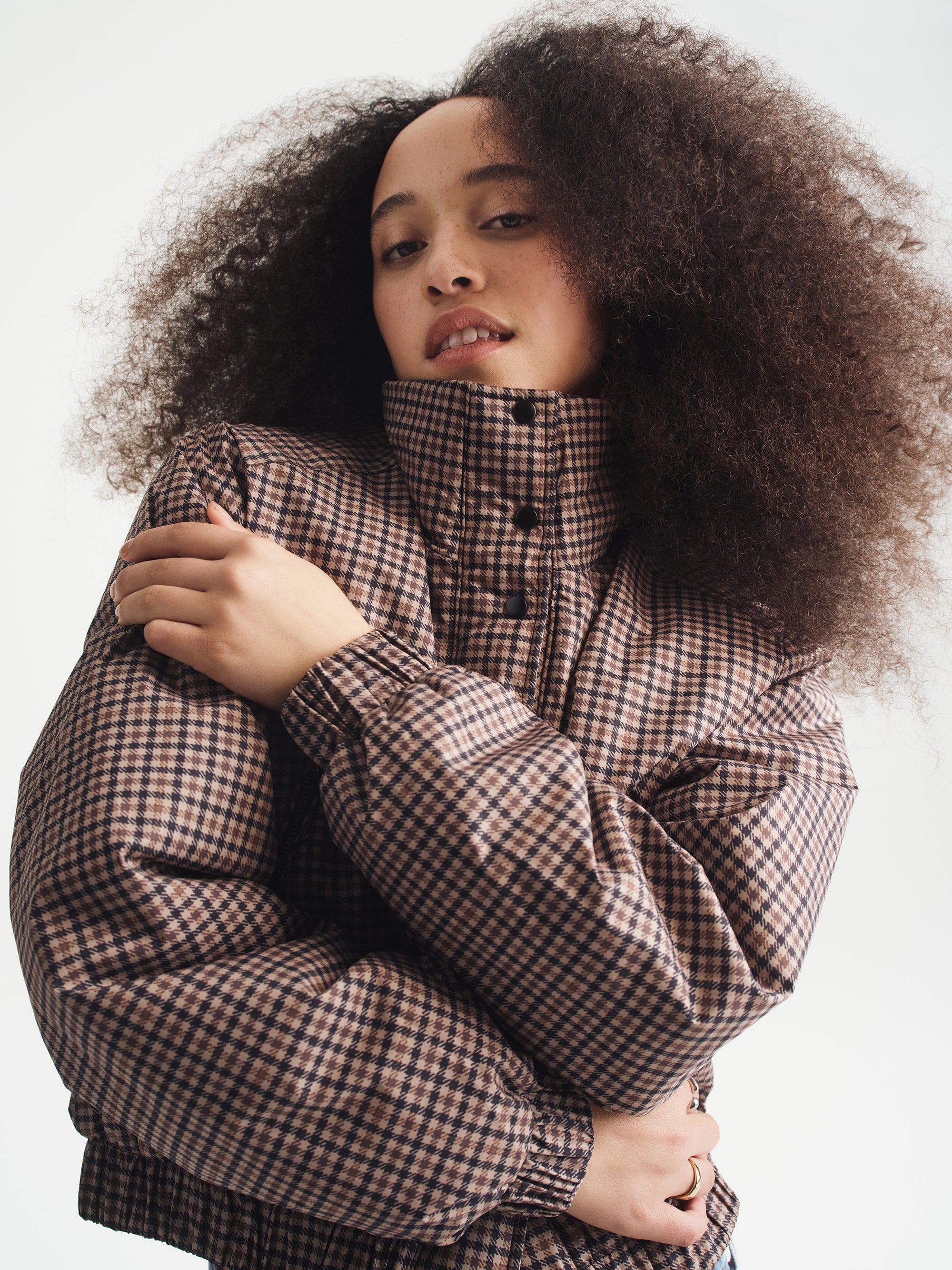 Women's Cropped Puffer Jacket in Tartan Check