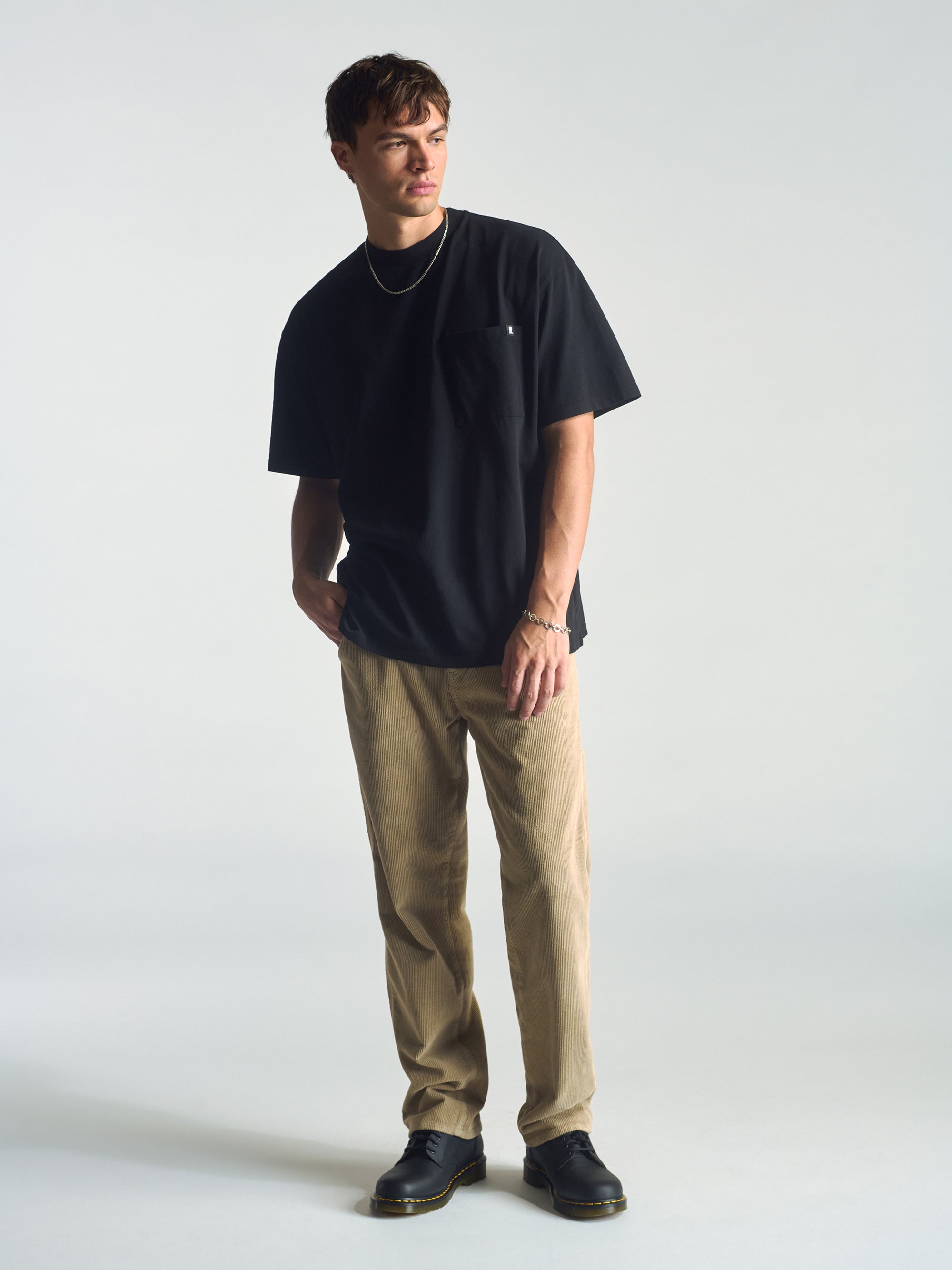 Men's Short Sleeve Pocket T-Shirt In Black - BROOKLYN INDUSTRIES