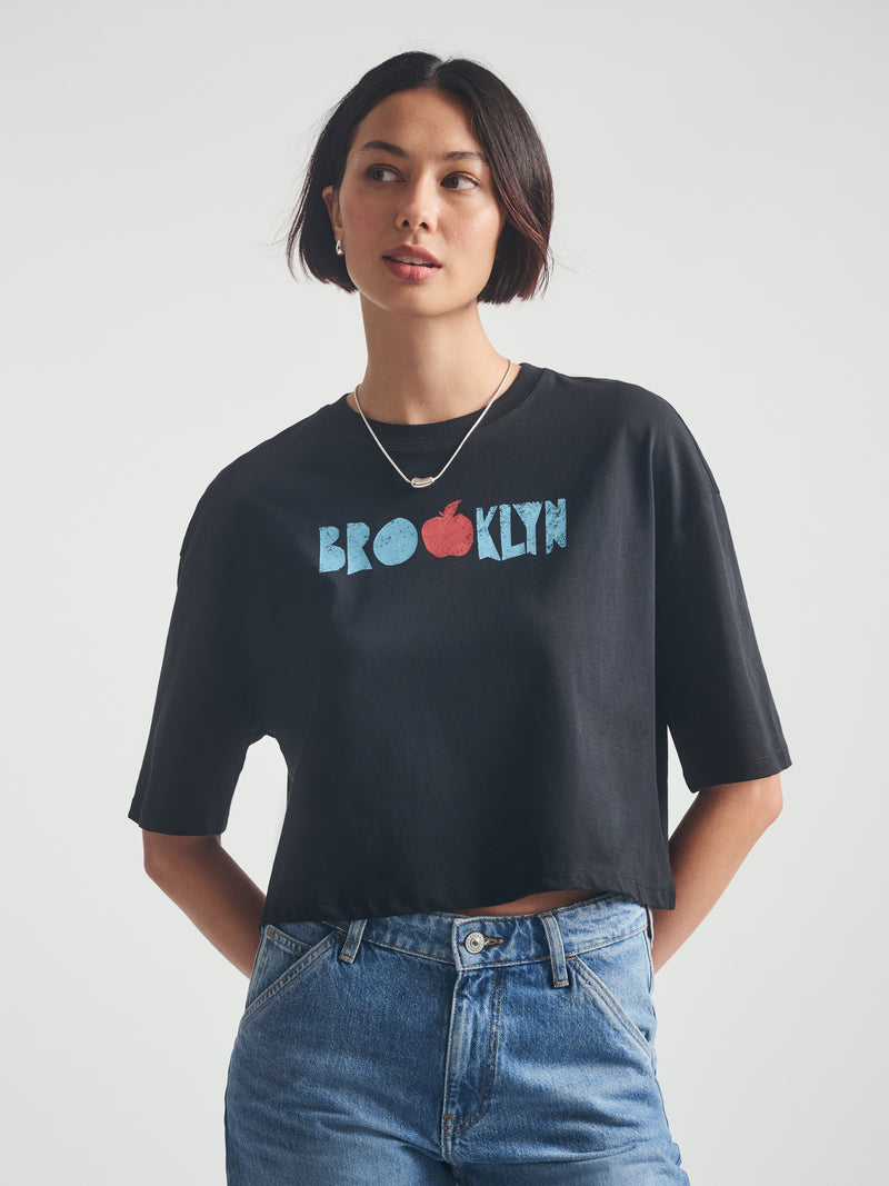 Women's Brooklyn Graphic Cropped T-Shirt in Black