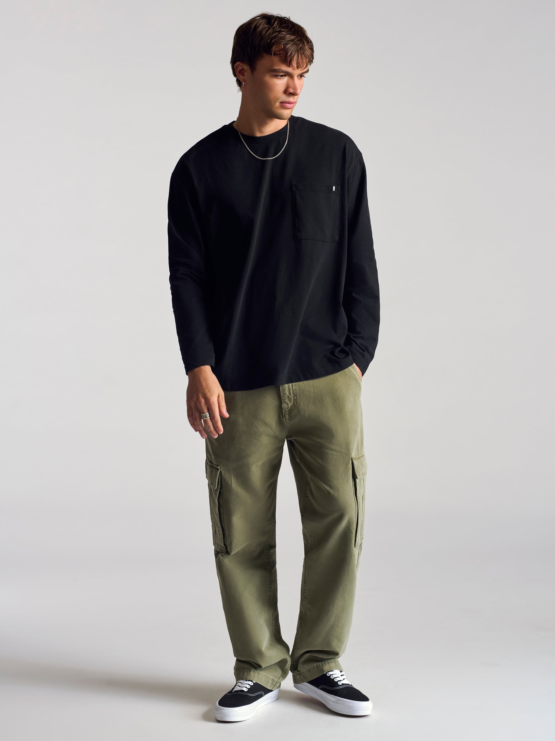 Men's Long Sleeve Pocket T-Shirt In Black - BROOKLYN INDUSTRIES