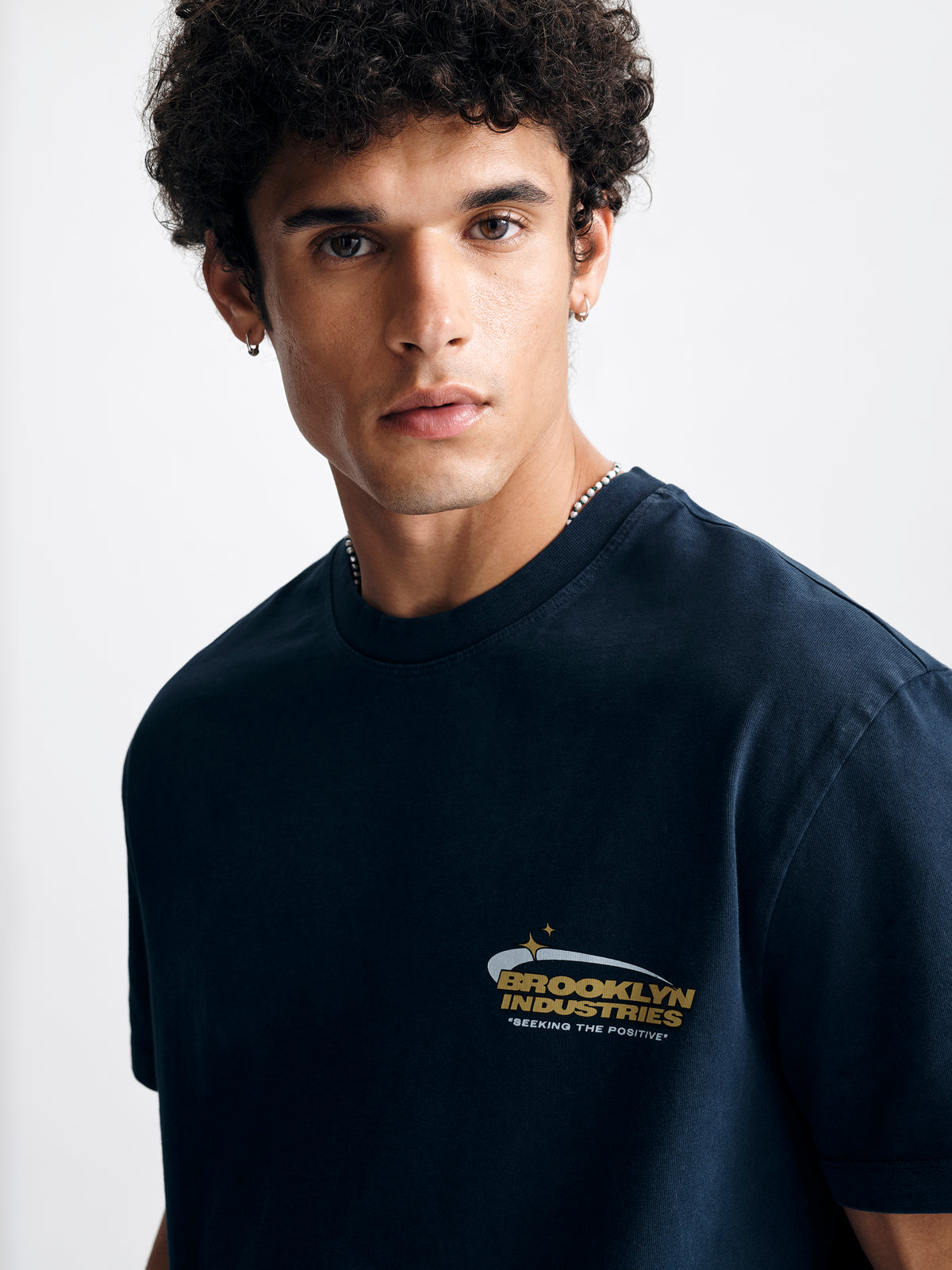 Men's Seeking the Positive T-Shirt in Naval Academy - BROOKLYN INDUSTRIES