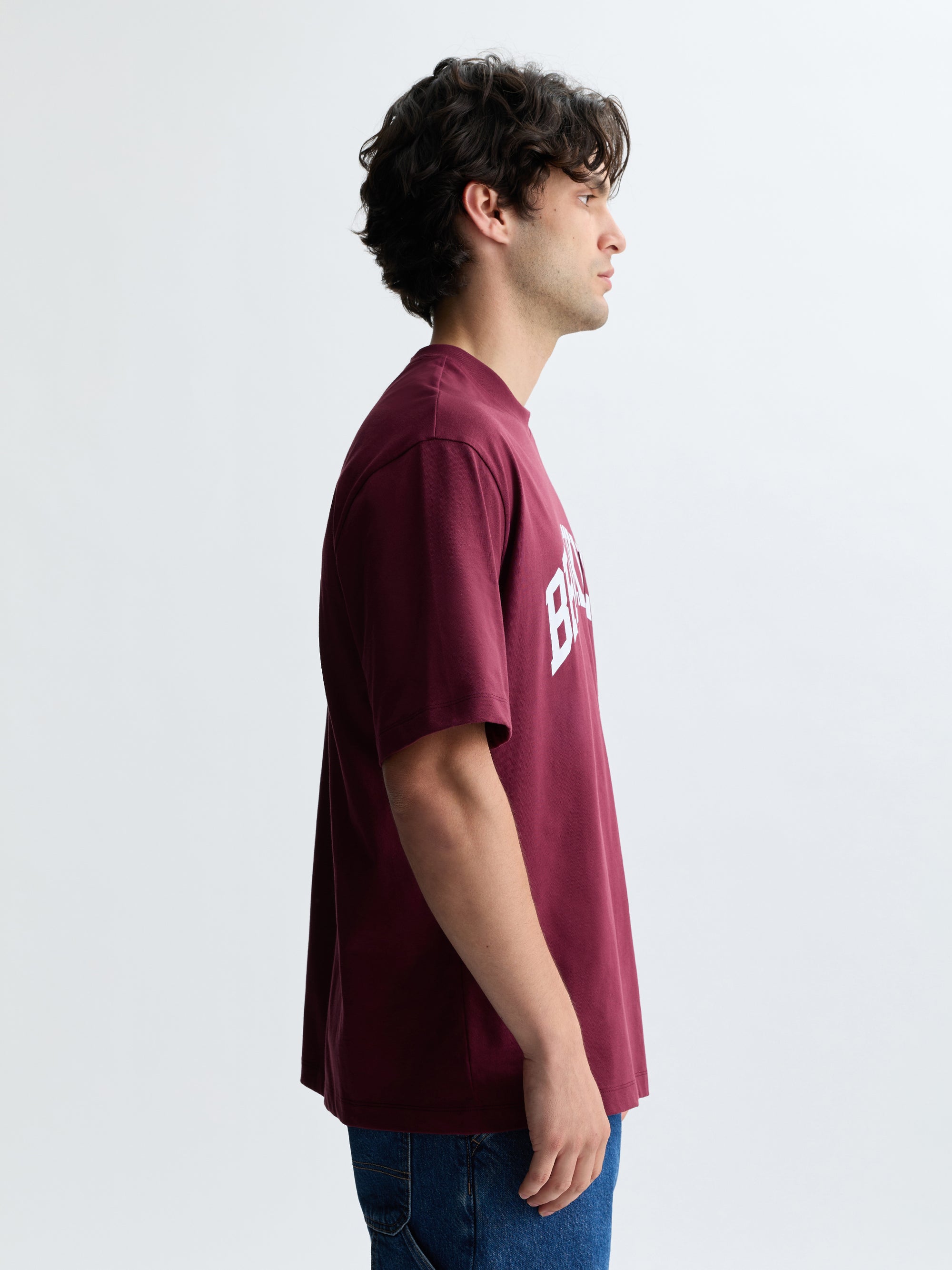 Men's Brooklyn Pocket T-Shirt in Maroon Banner - BROOKLYN INDUSTRIES