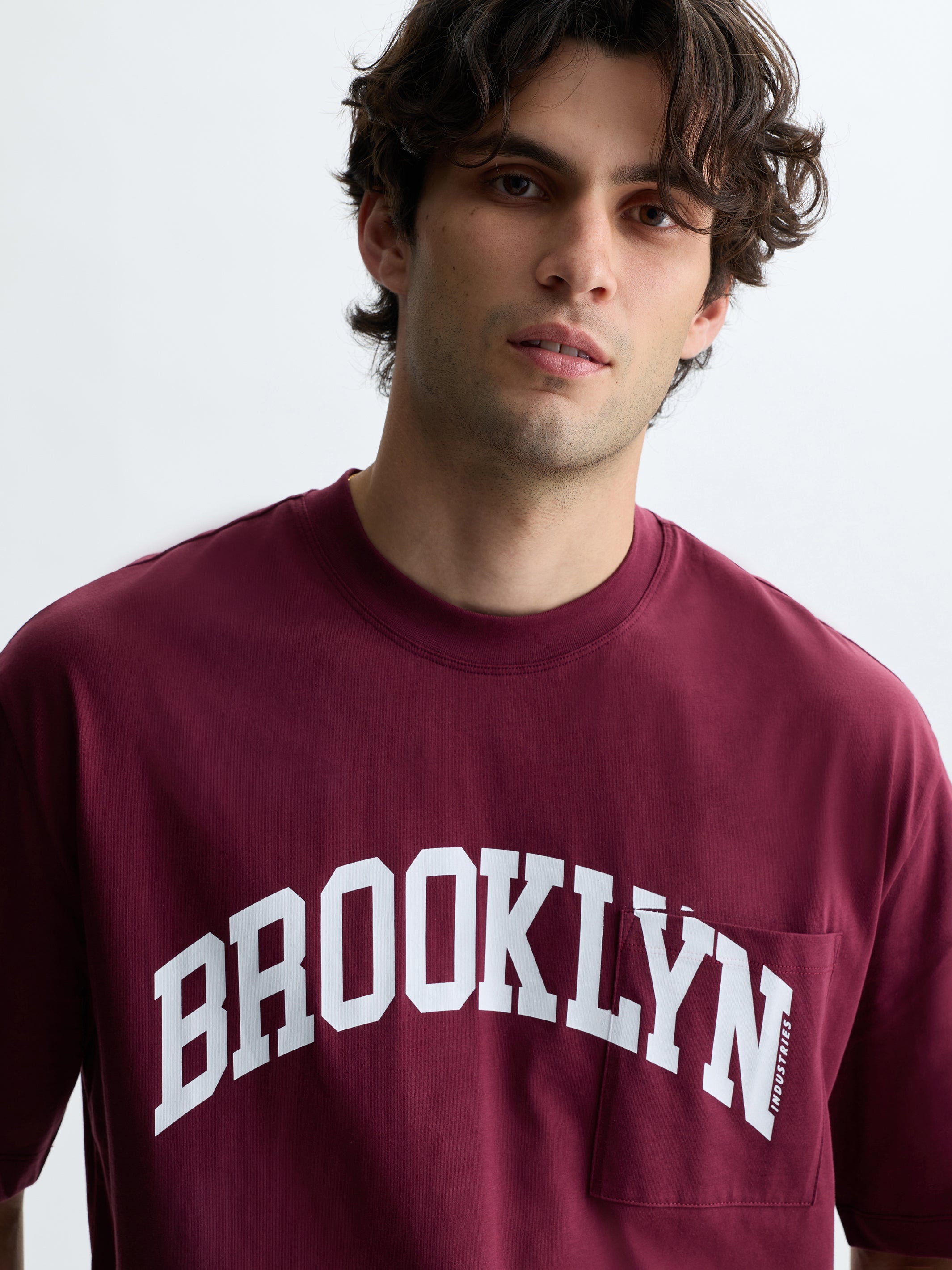 Men's Brooklyn Pocket T-Shirt in Maroon Banner - BROOKLYN INDUSTRIES