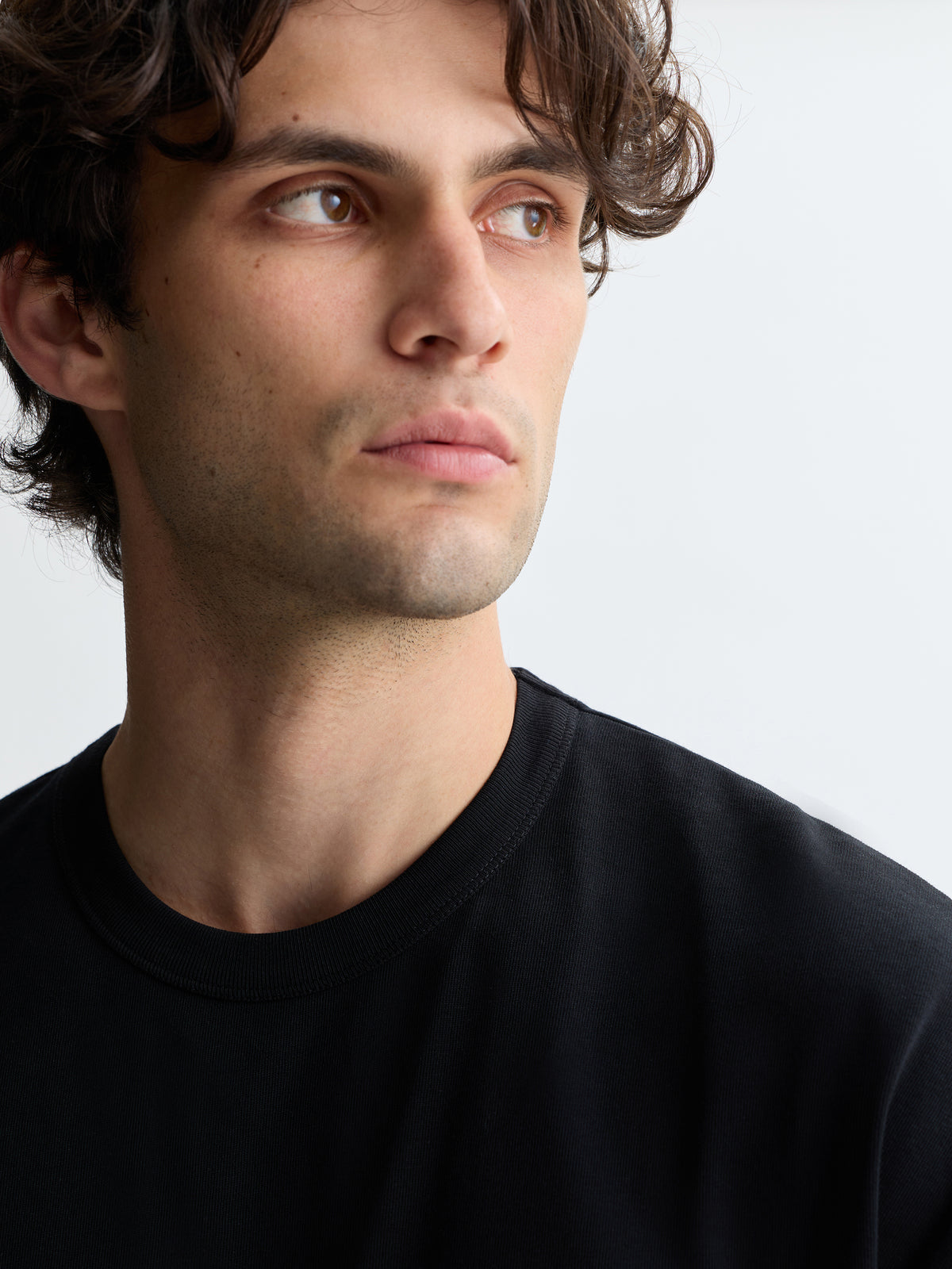 Men's Oversized Fleece T-Shirt in Black - BROOKLYN INDUSTRIES