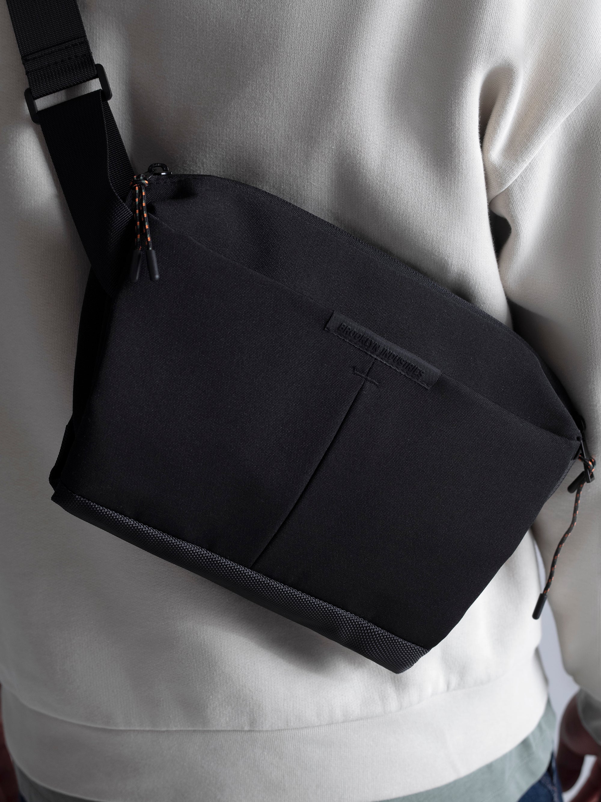 Belt Bag in Black - BROOKLYN INDUSTRIES