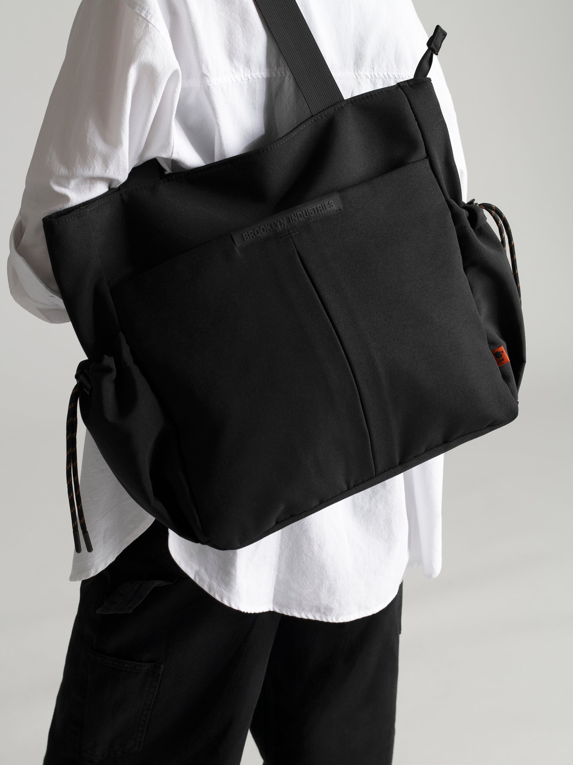 Tote Bag in Black - BROOKLYN INDUSTRIES