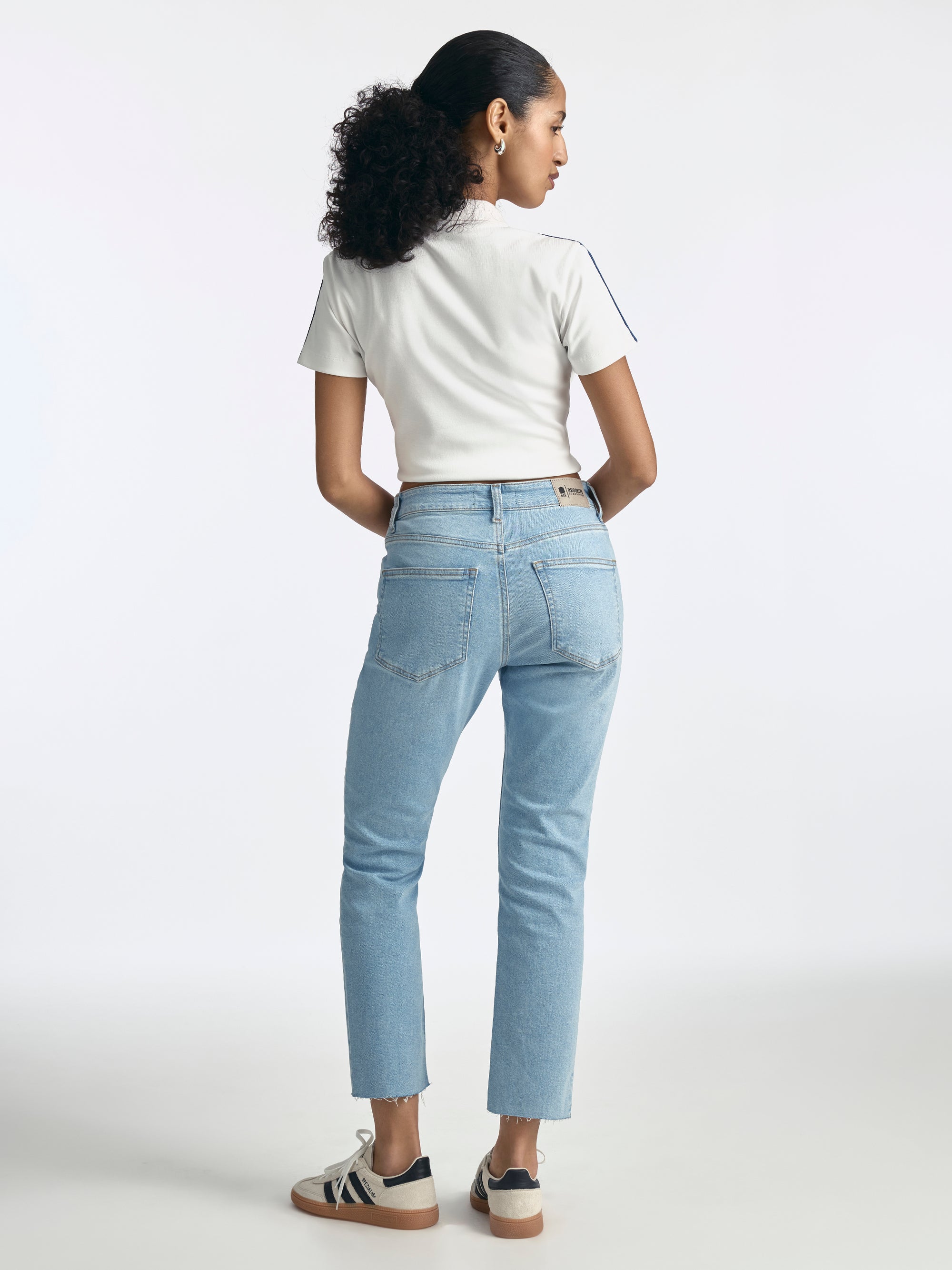 Court High Rise Cropped Straight Leg Jeans in Bleached Denim - BROOKLYN INDUSTRIES