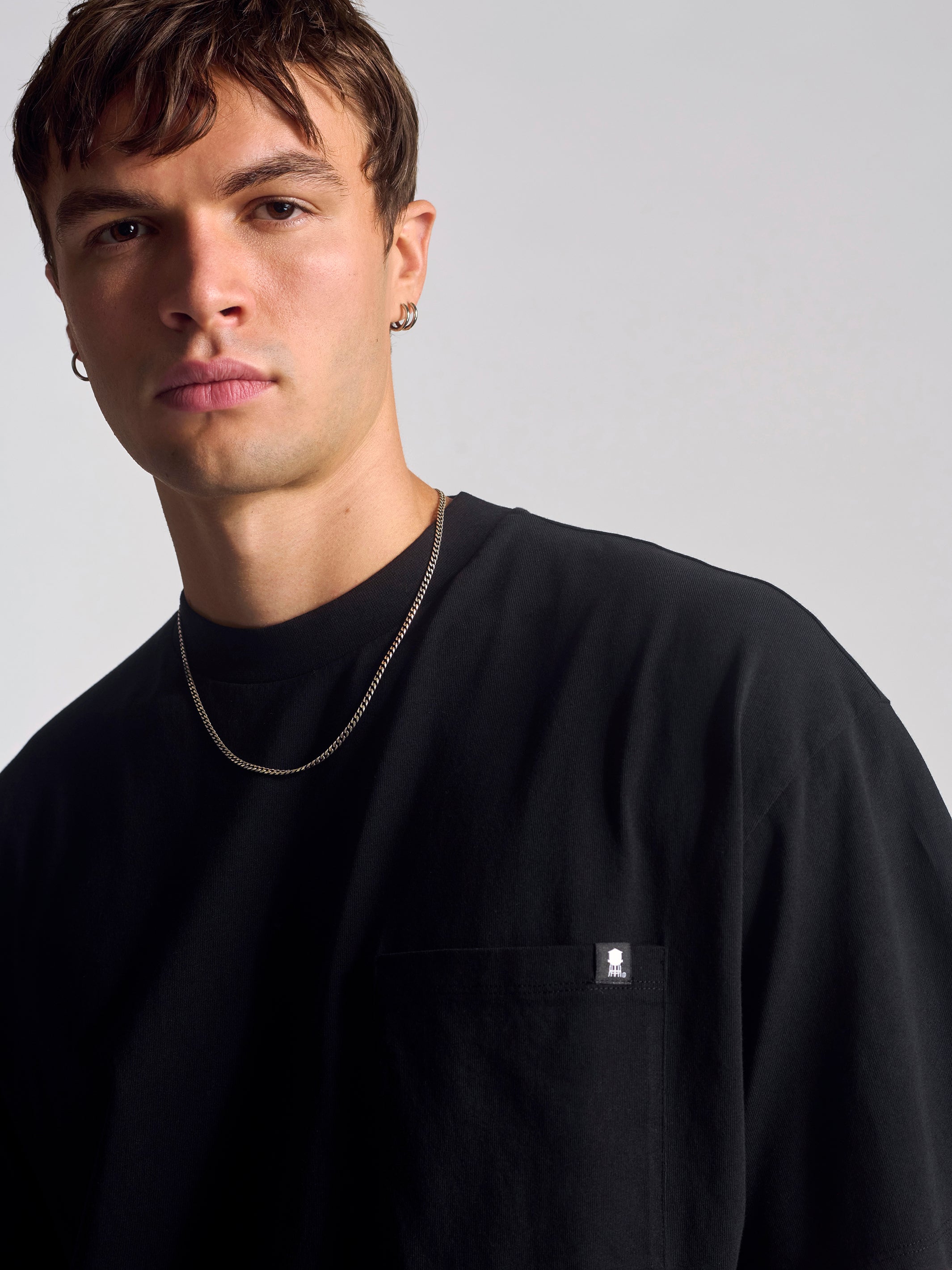 Men's Short Sleeve Pocket T-Shirt In Black - BROOKLYN INDUSTRIES