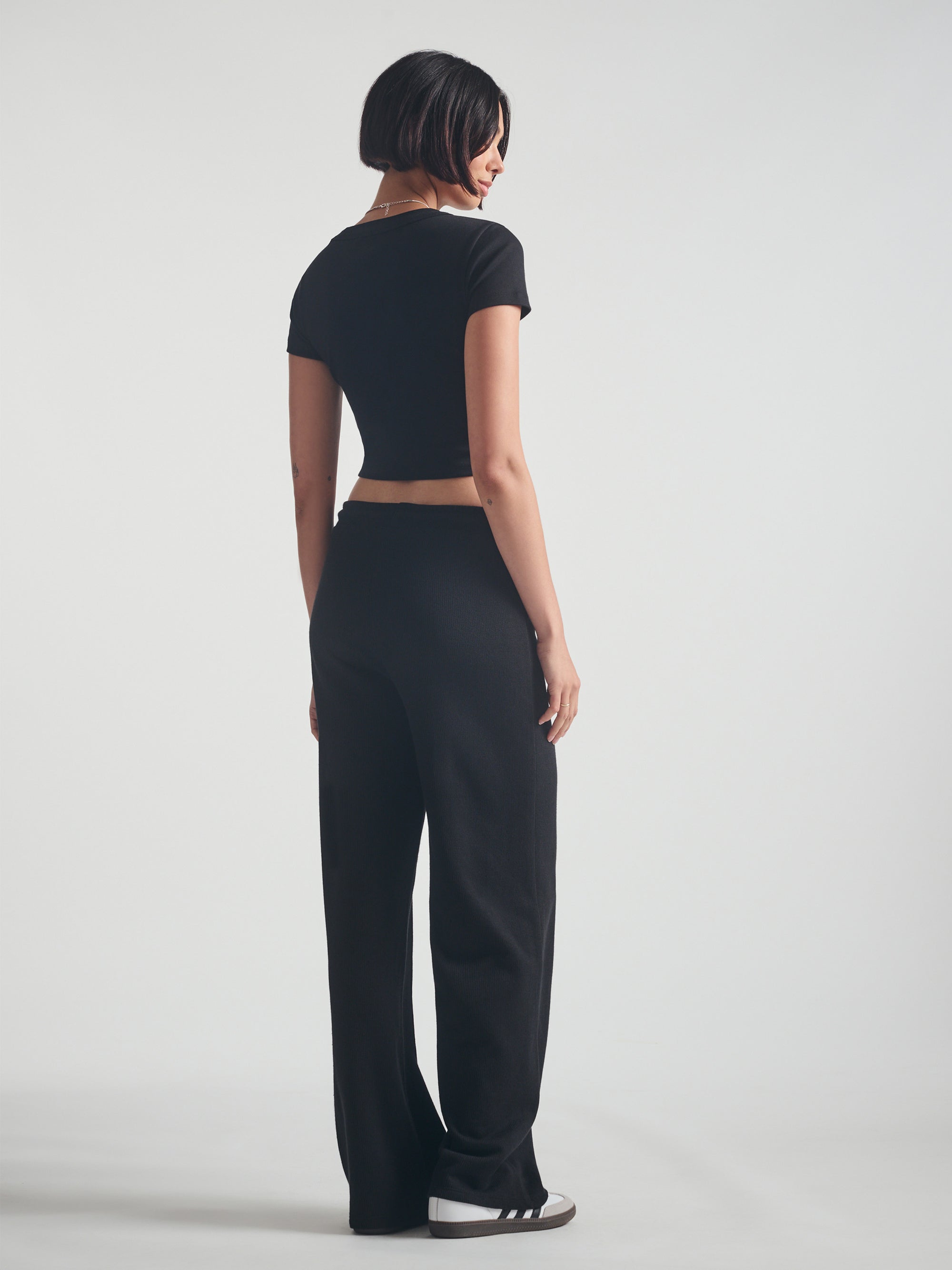 Women's Straight Leg Sweatpants in Black - BROOKLYN INDUSTRIES