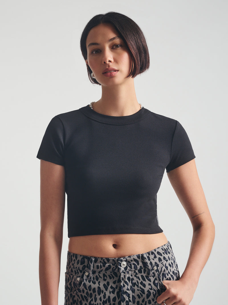 Women's Ribbed Cropped T-Shirt in Black