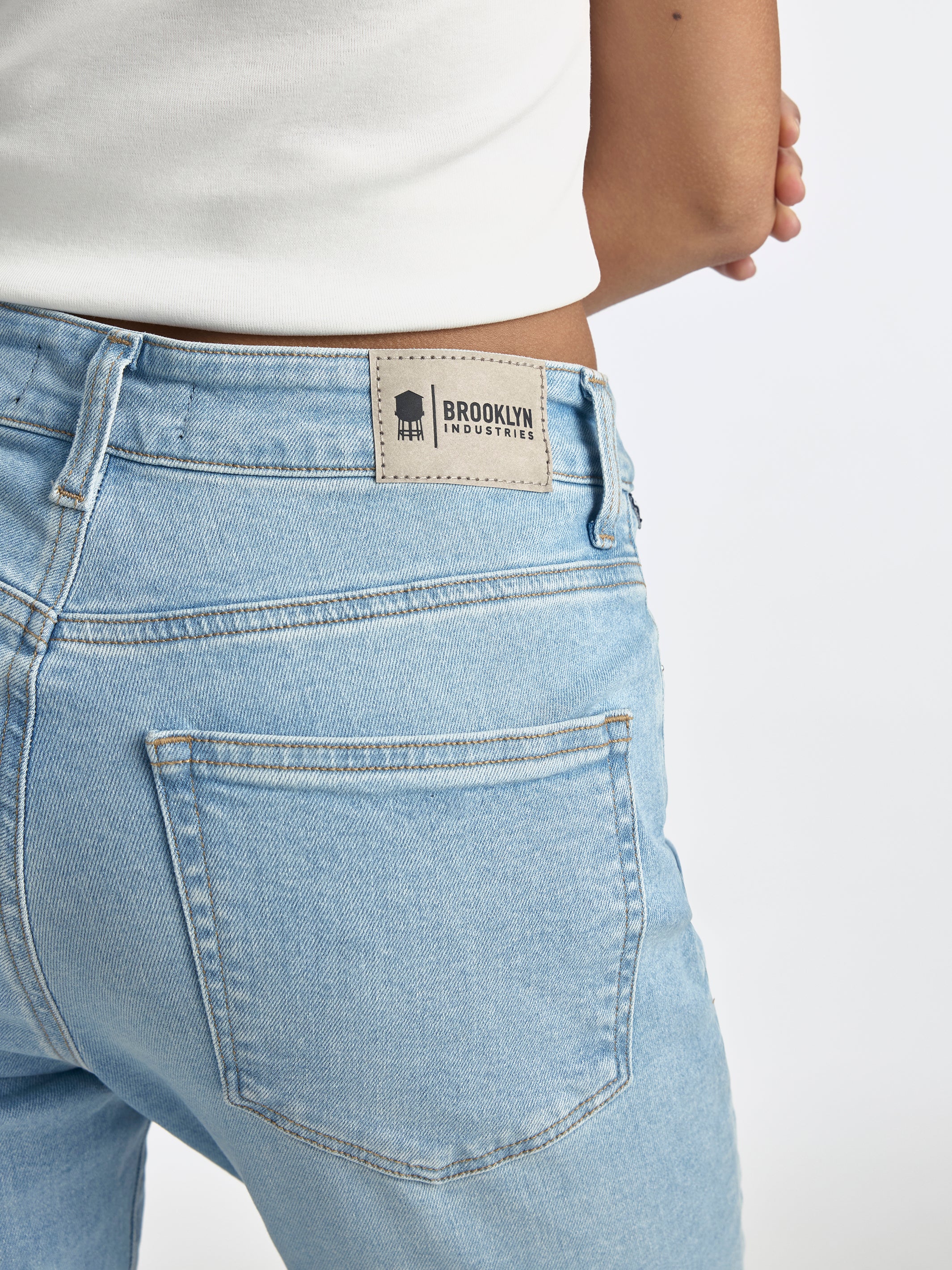 Court High Rise Cropped Straight Leg Jeans in Bleached Denim - BROOKLYN INDUSTRIES