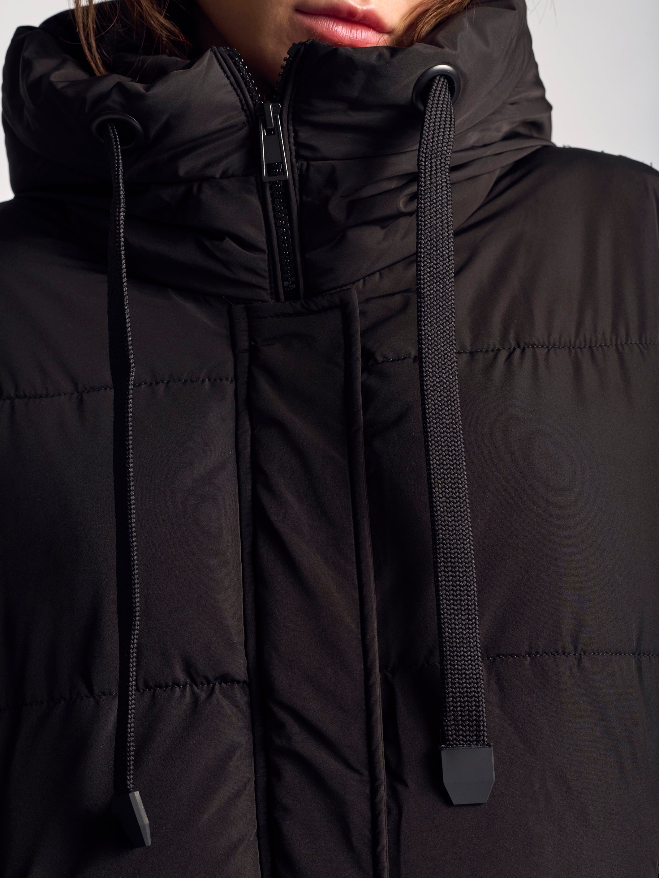 Women's Hooded Parka In Black - BROOKLYN INDUSTRIES