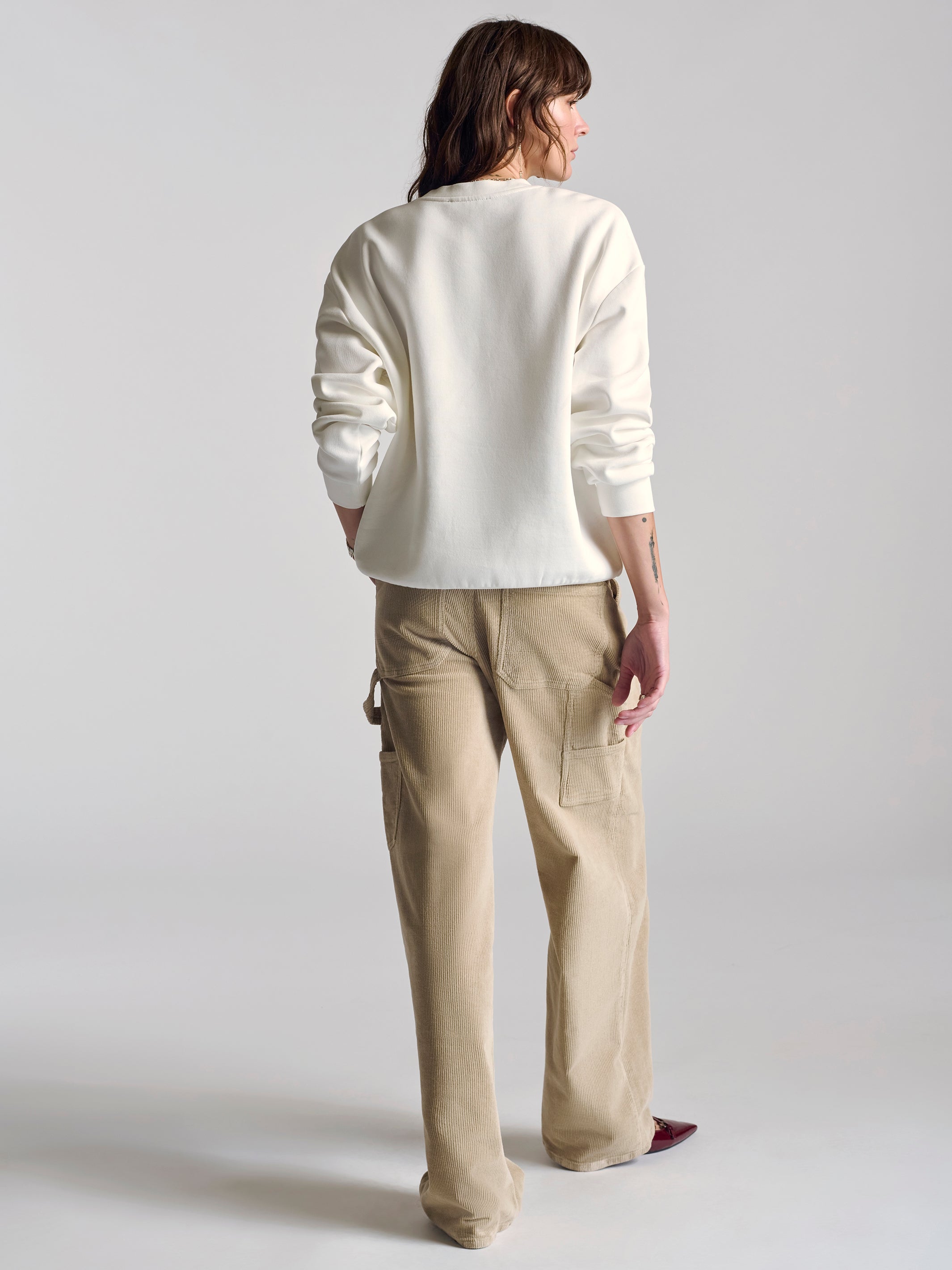 Women's Hoyt Crew Neck Sweatshirt In Antique White - BROOKLYN INDUSTRIES